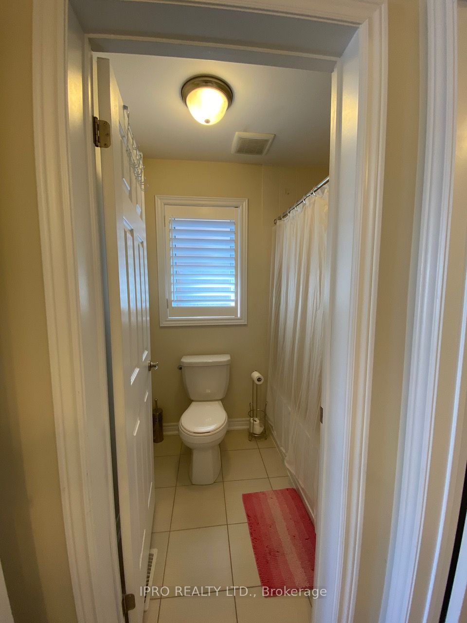 468 Dougall Ave Property Photo 23