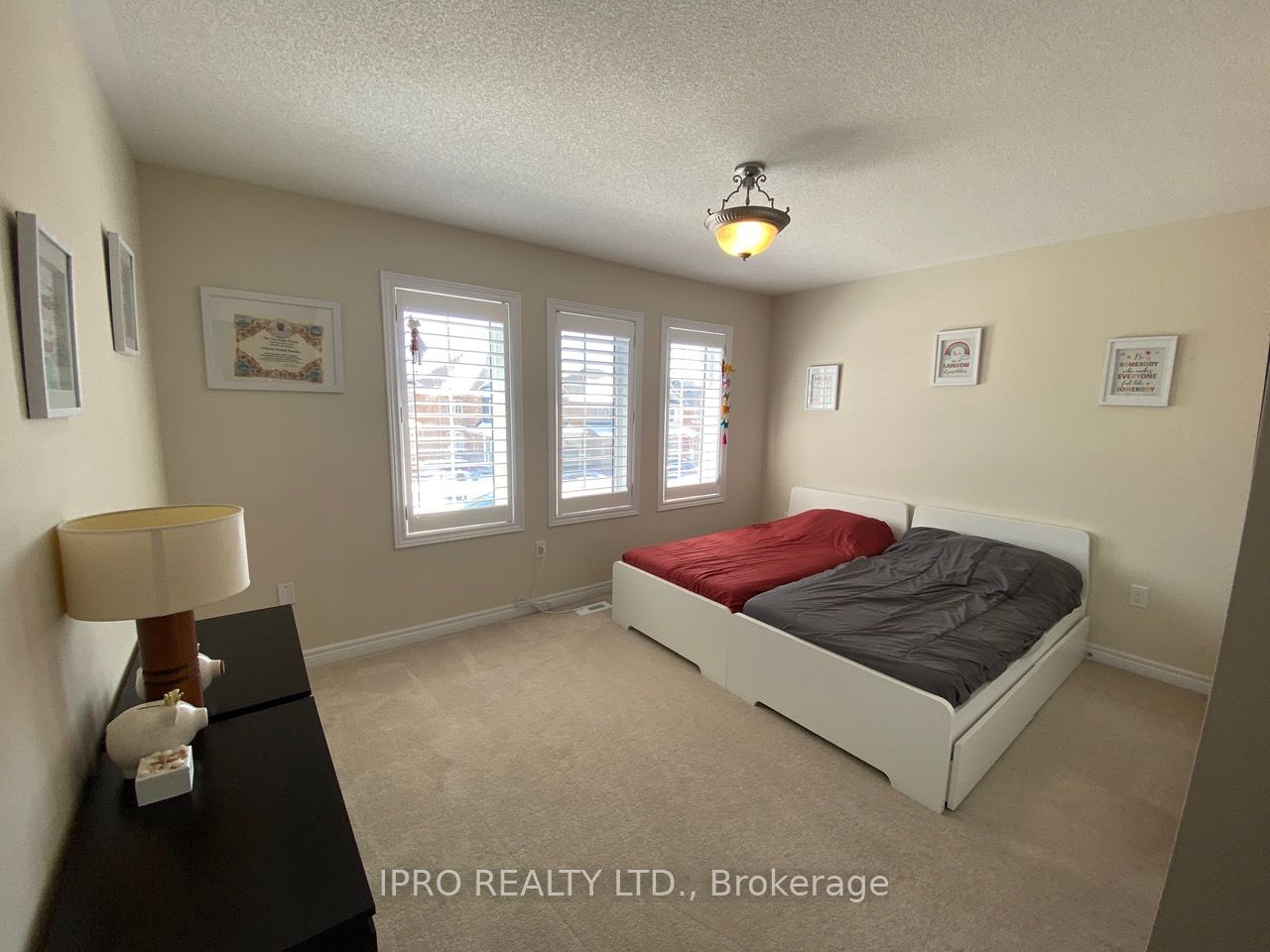 468 Dougall Ave Property Photo 24