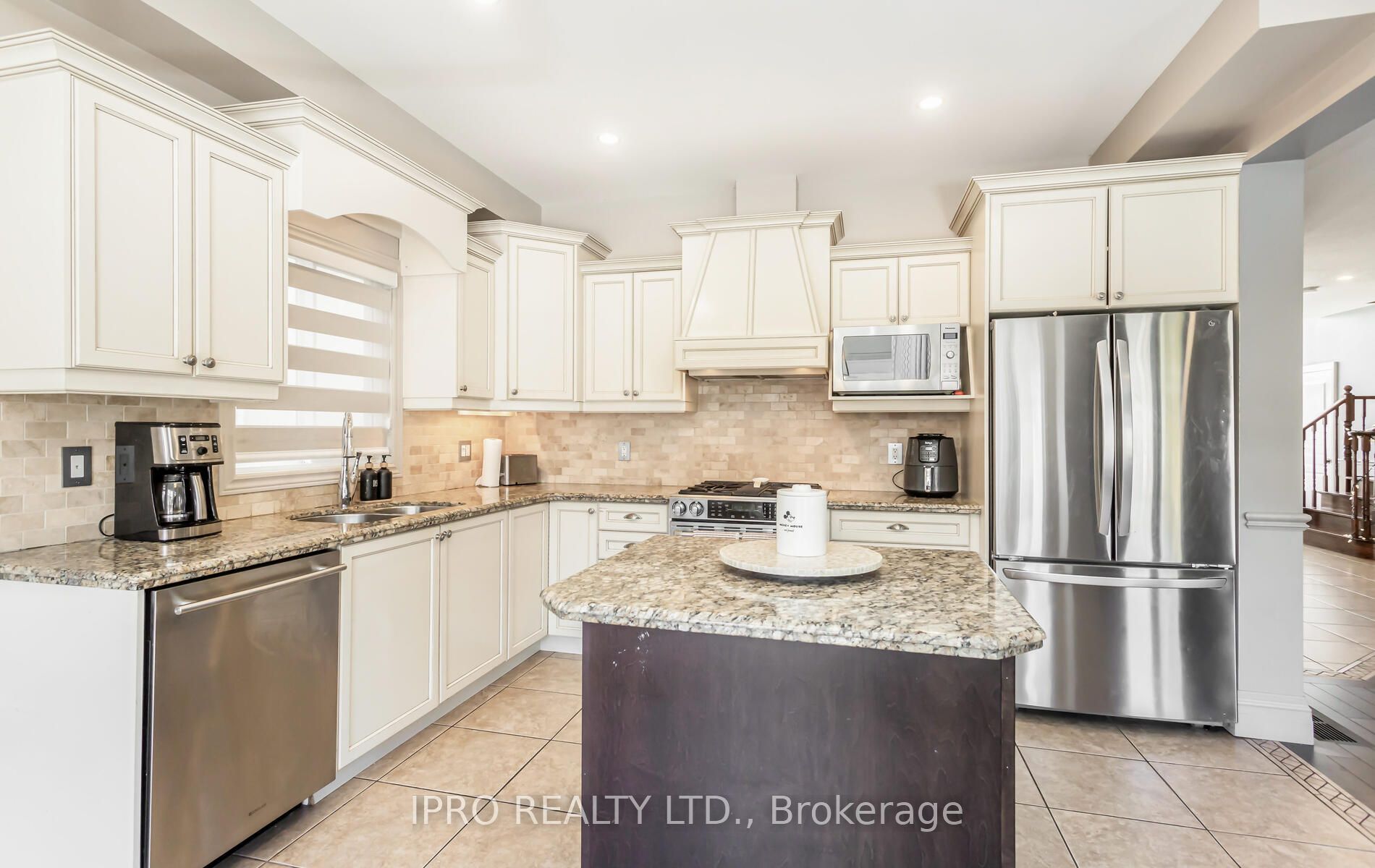 2471 Millstone Dr Property Photo 11