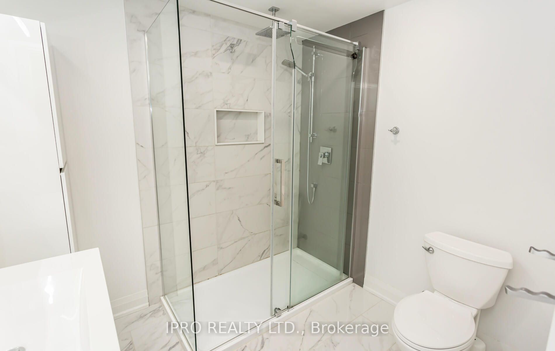 2471 Millstone Dr Property Photo 34