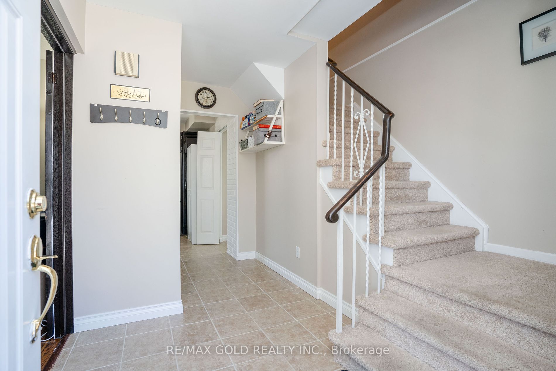 54 Esplanade Rd Property Photo 3