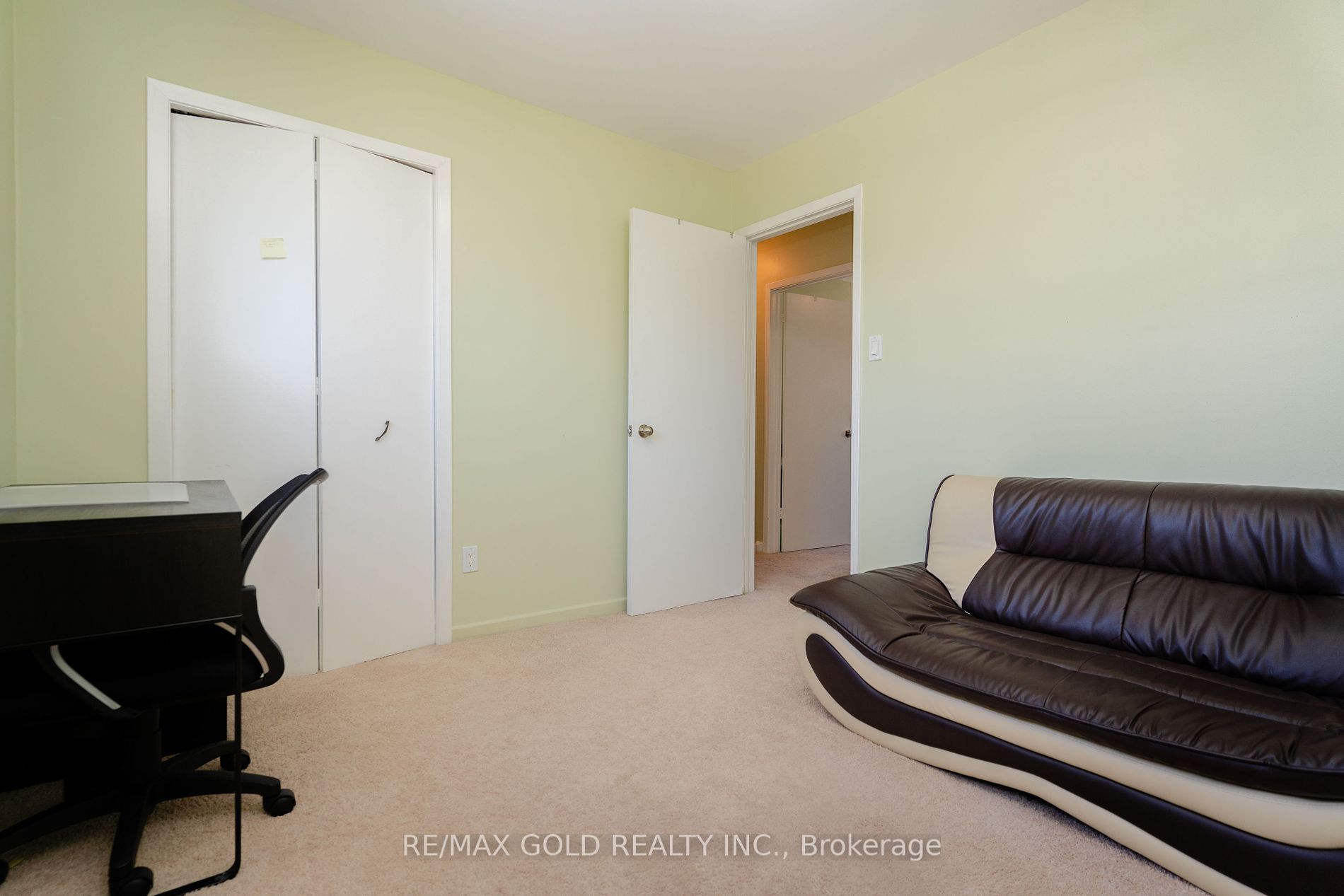 54 Esplanade Rd Property Photo 7