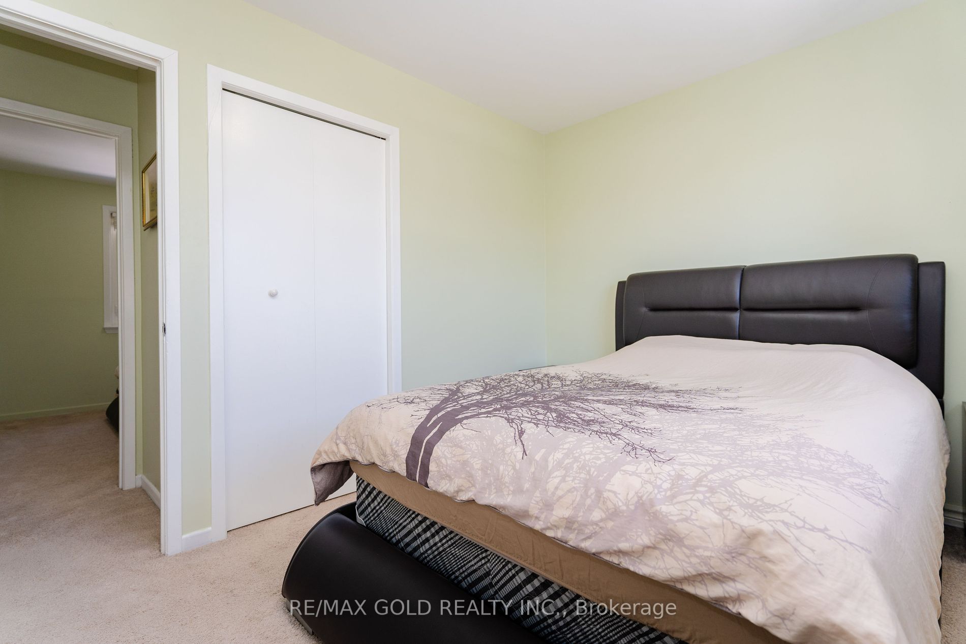 54 Esplanade Rd Property Photo 33