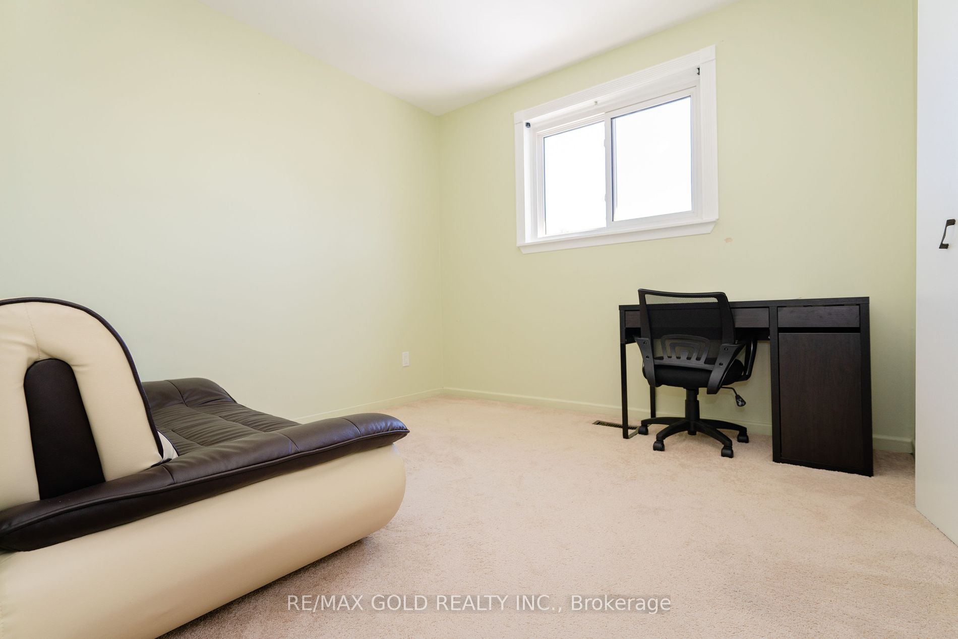 54 Esplanade Rd Property Photo 38