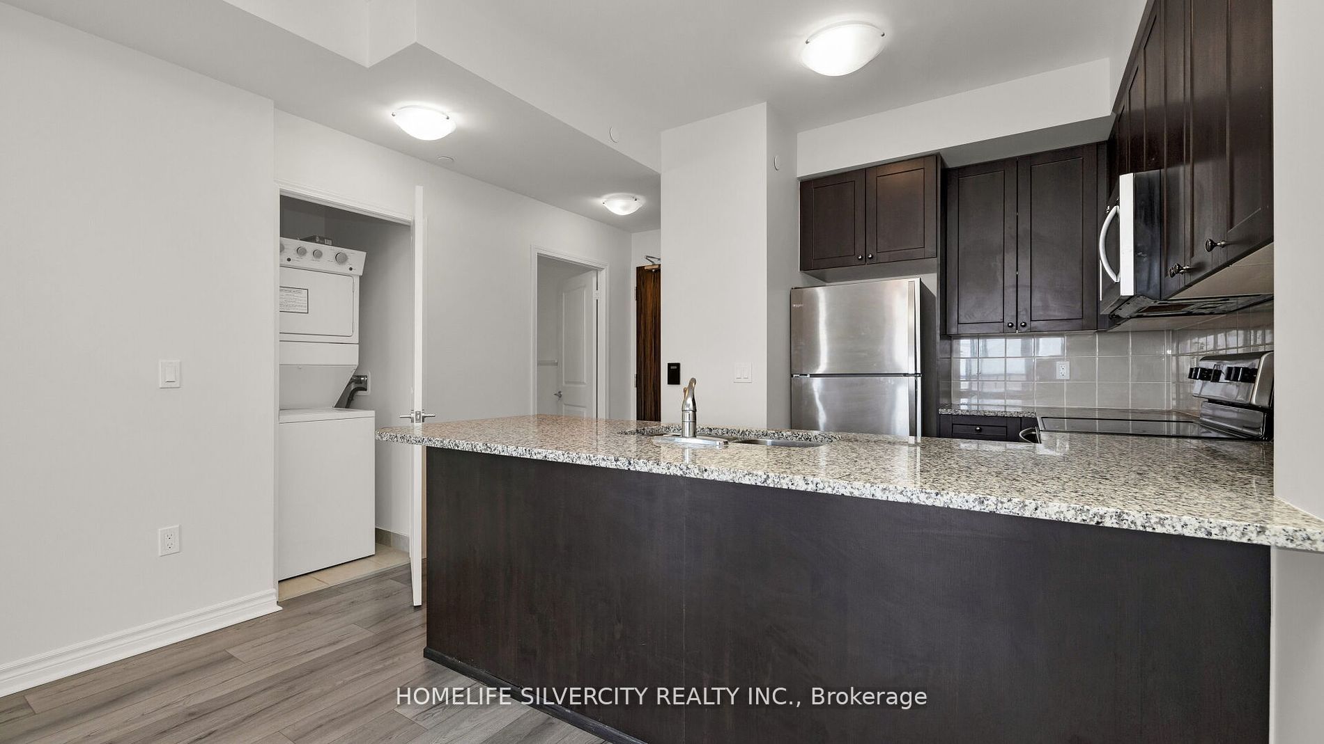 349 Rathburn Rd W 15 Property Photo 12