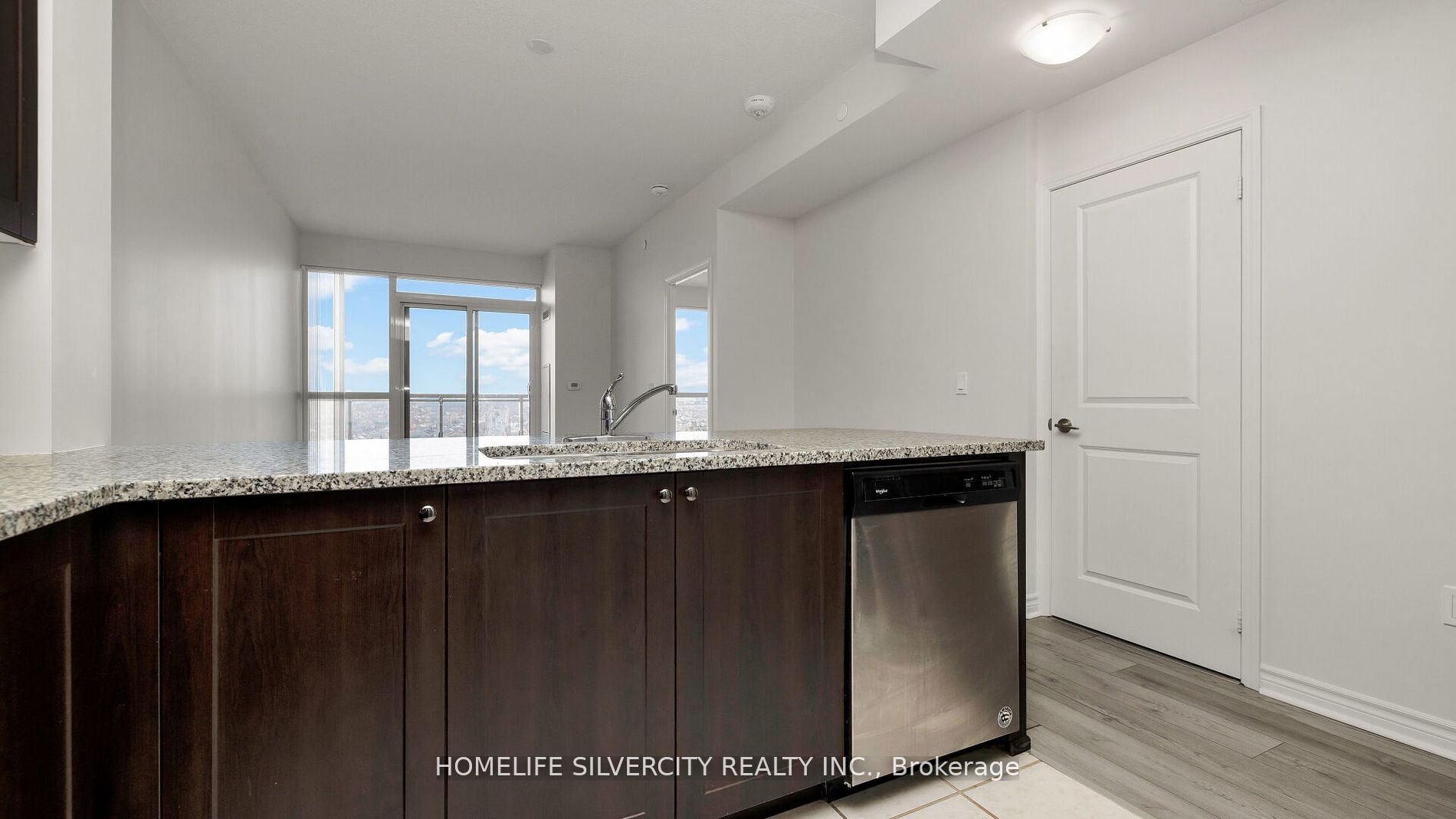 349 Rathburn Rd W 15 Property Photo 15