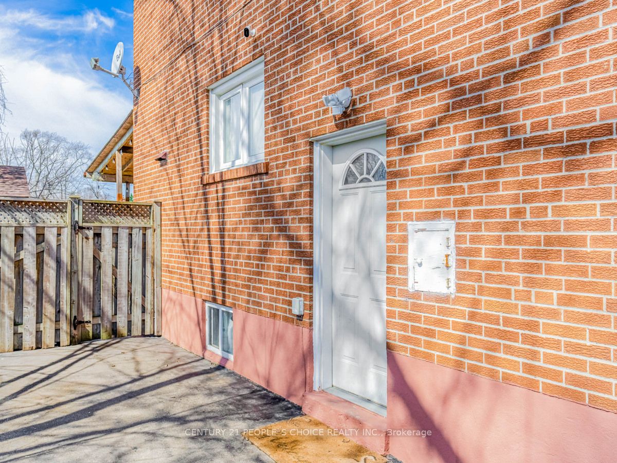 405 Revus Ave Property Photo 19