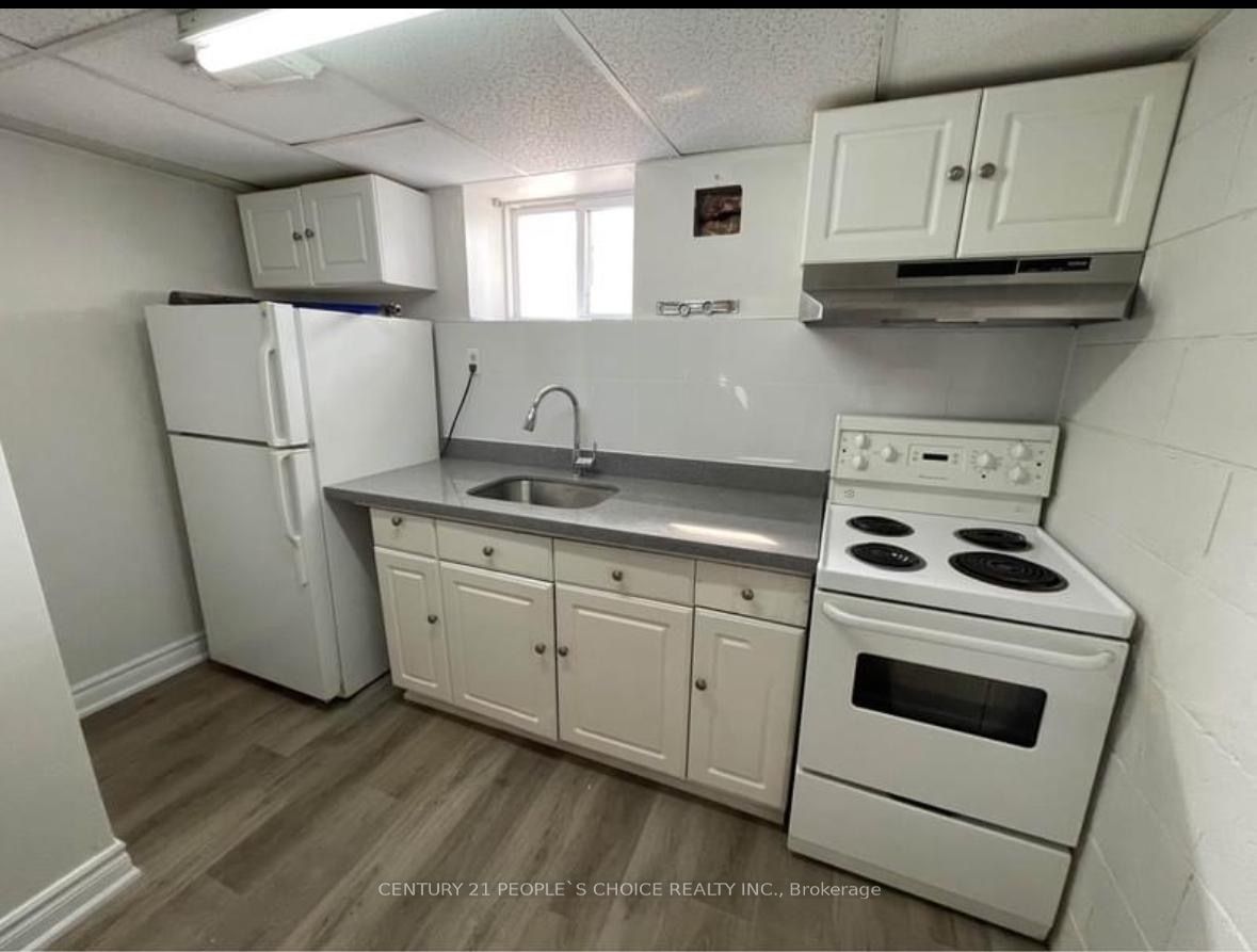 405 Revus Ave Property Photo 28