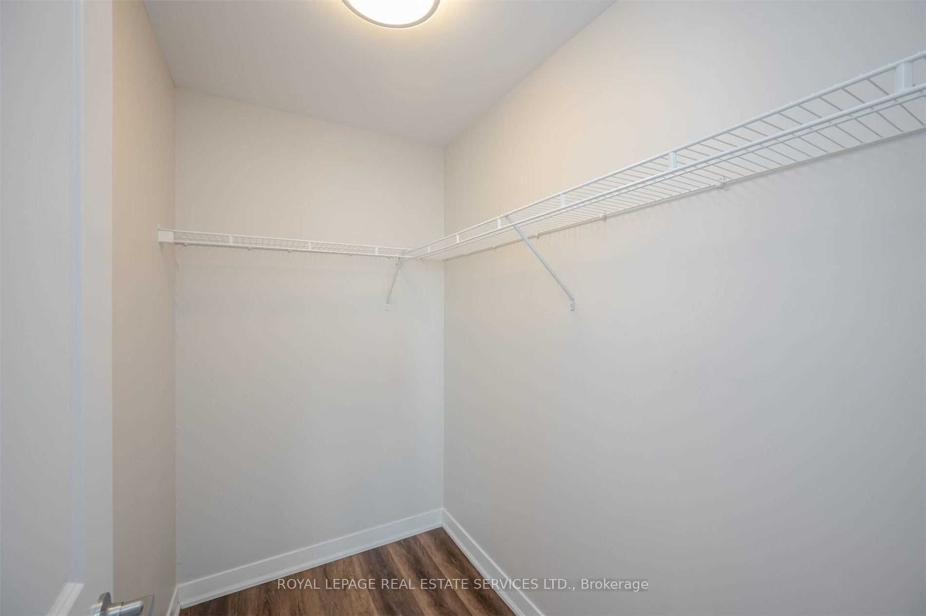 5317 Upper Middle Rd 5 Property Photo 7
