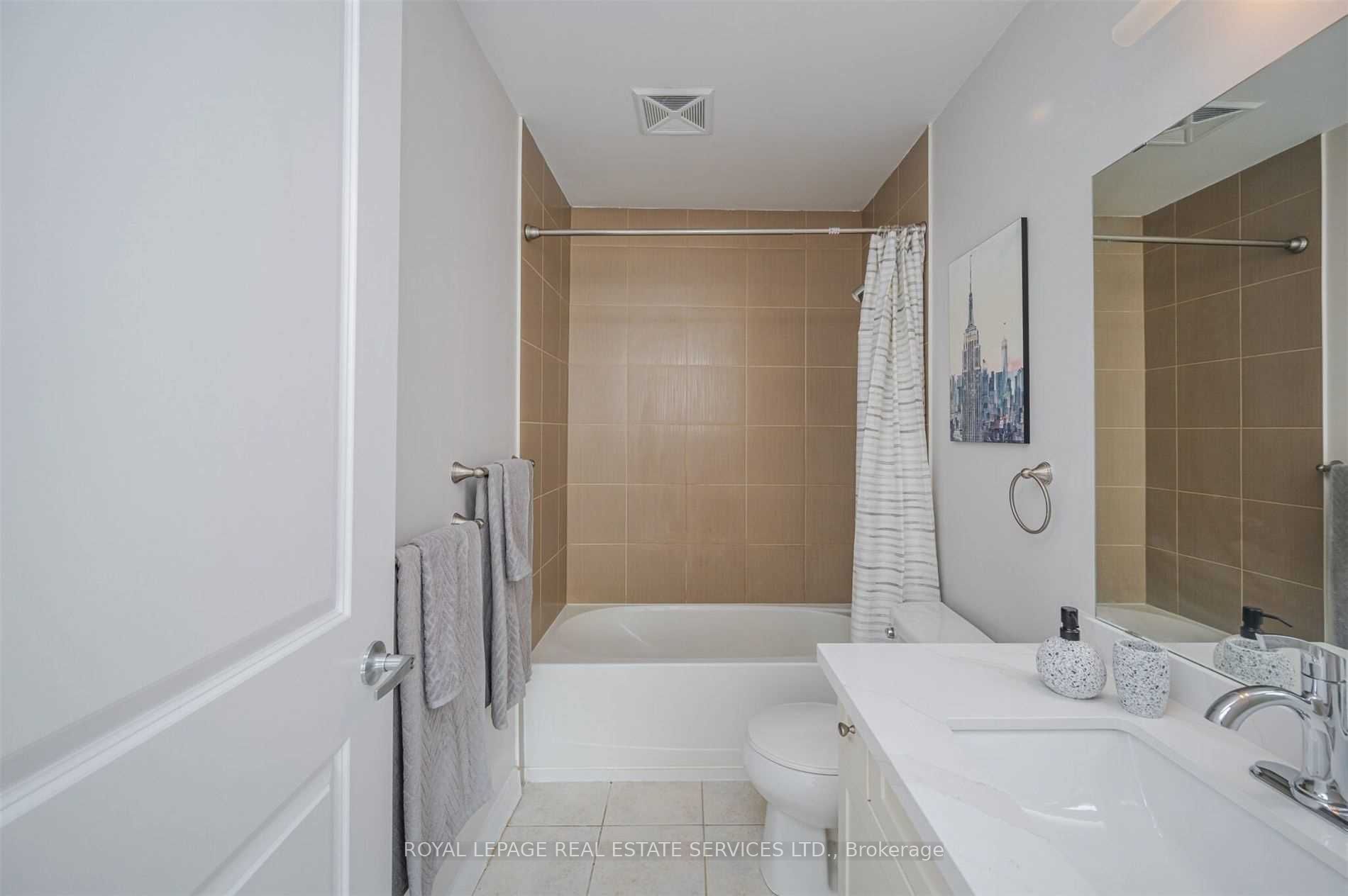 5317 Upper Middle Rd 5 Property Photo 9