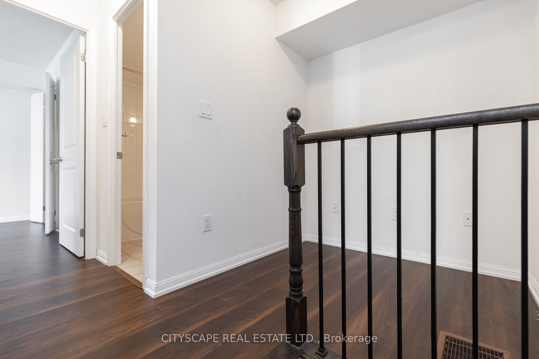 12 Foundry Ave 51 Property Photo 7