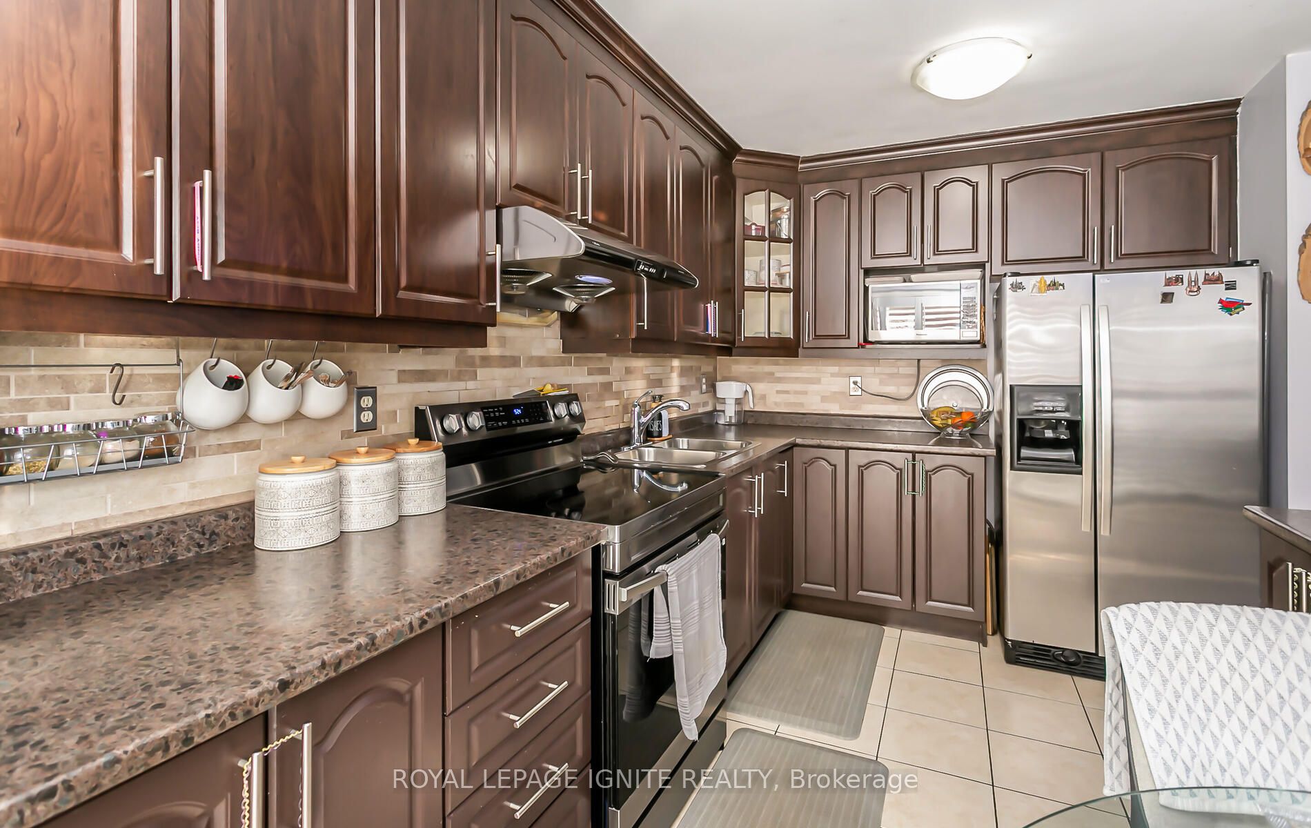 23 Ridgefield Crt Property Photo 12