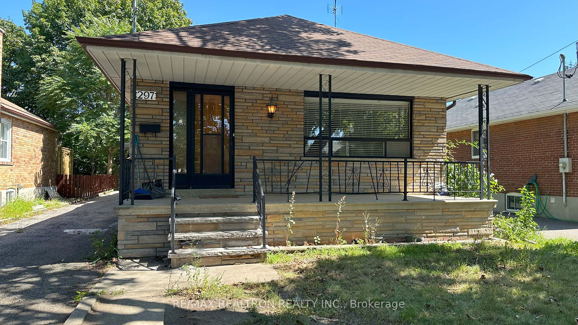 297 Thirtieth St Property Photo