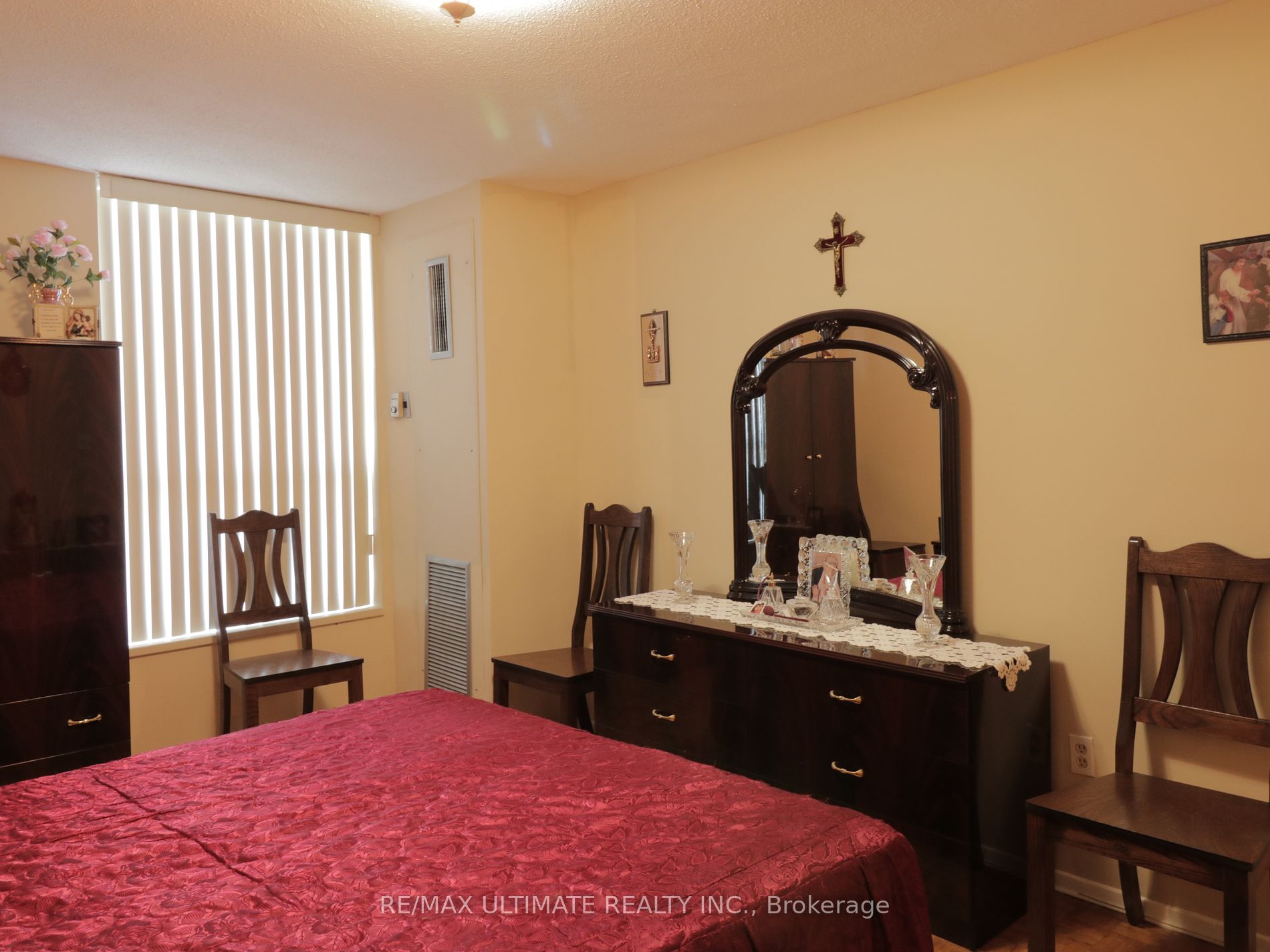 85 Emmett Ave 906 Property Photo 14