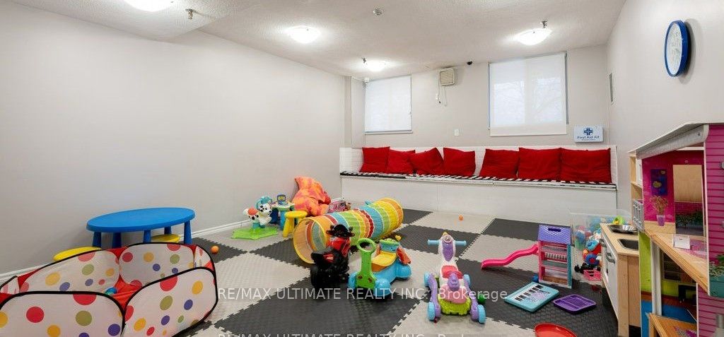 85 Emmett Ave 906 Property Photo 33