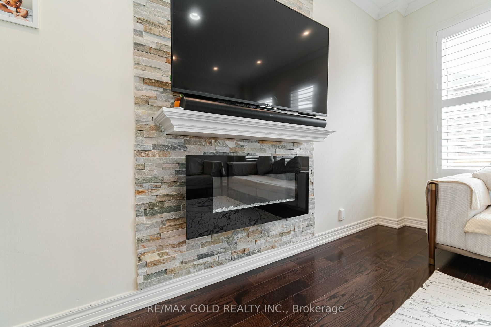 100 Veterans Dr Property Photo 12