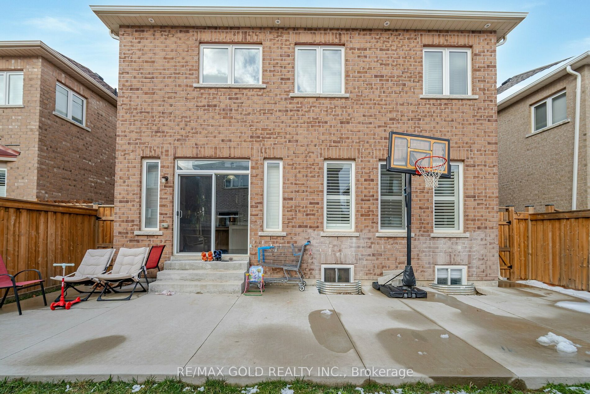 100 Veterans Dr Property Photo 39