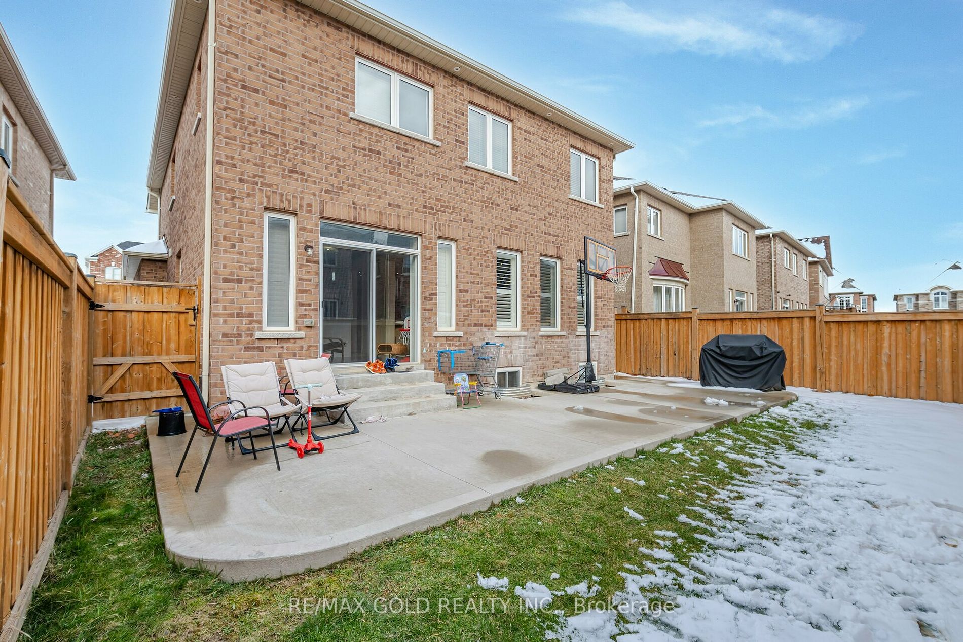 100 Veterans Dr Property Photo 40