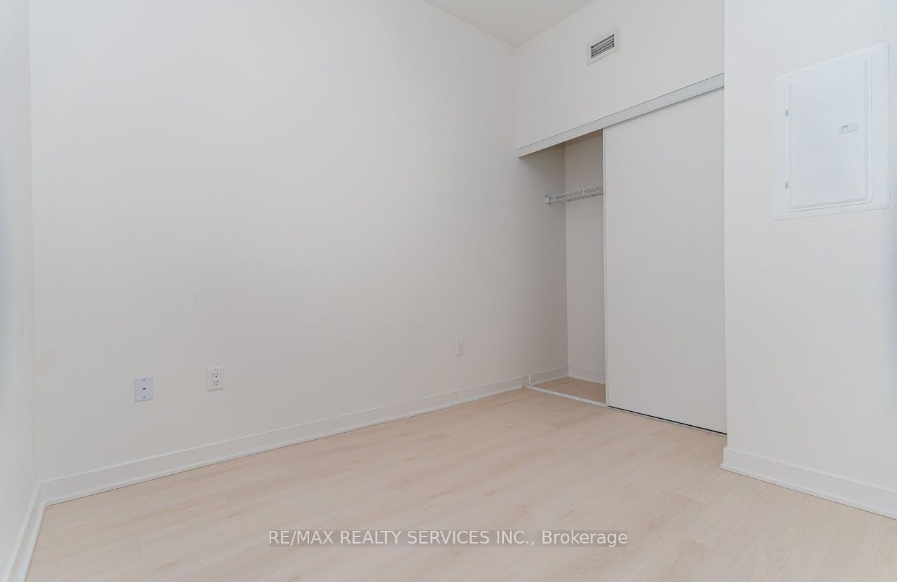 3900 Confederation Pkwy 1 Property Photo 19