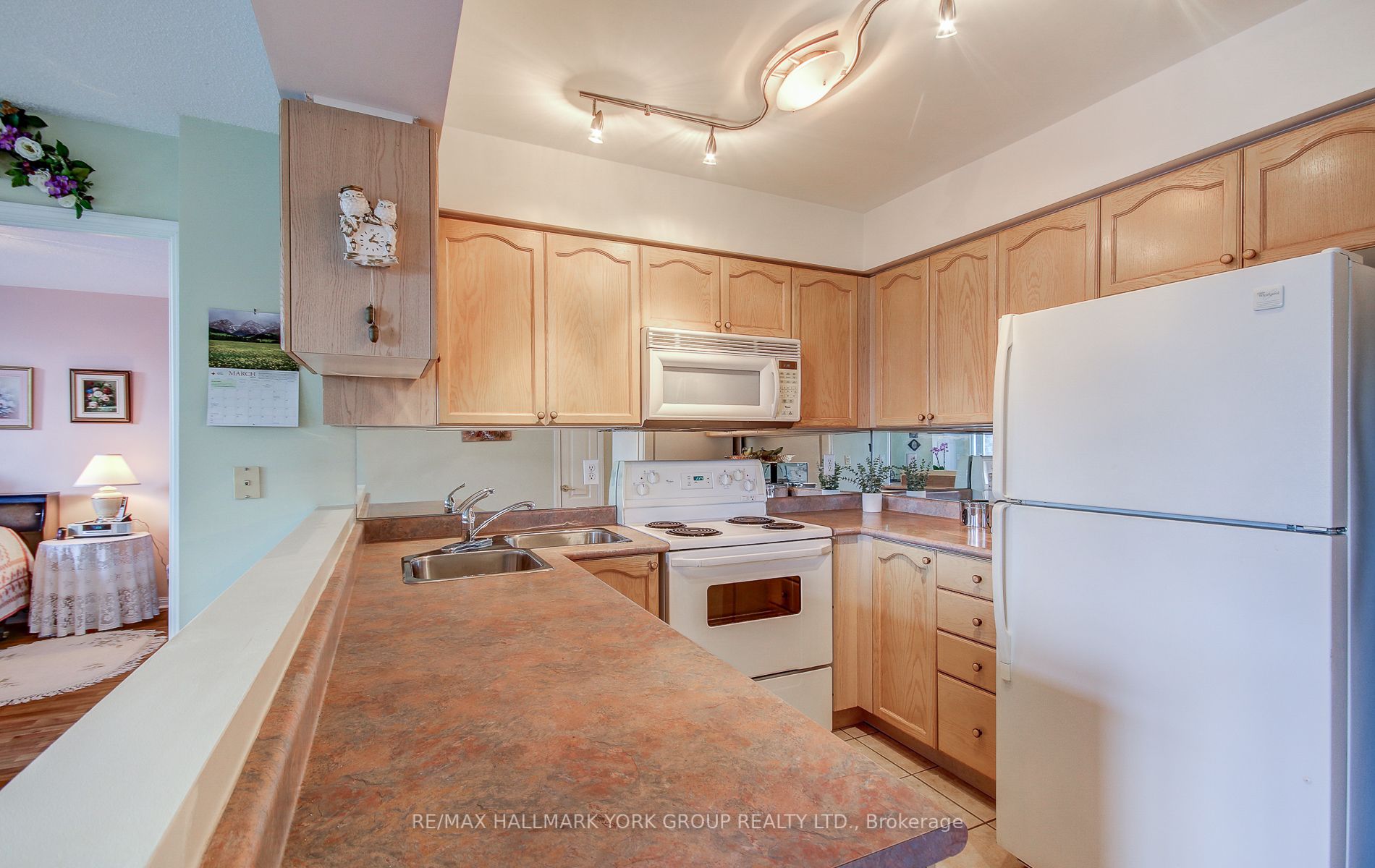 1150 Parkwest Pl 7 Property Photo 6