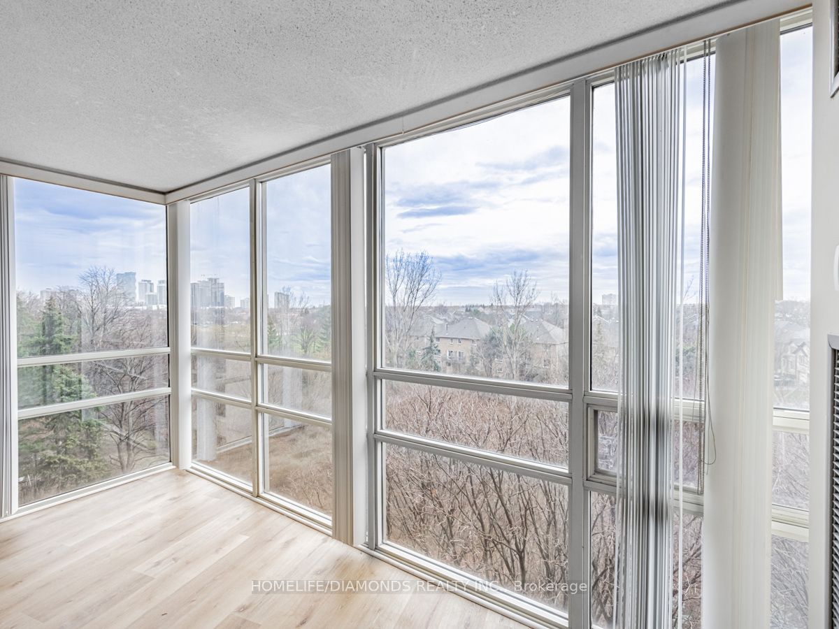 50 Eglinton Ave 10 Property Photo 5