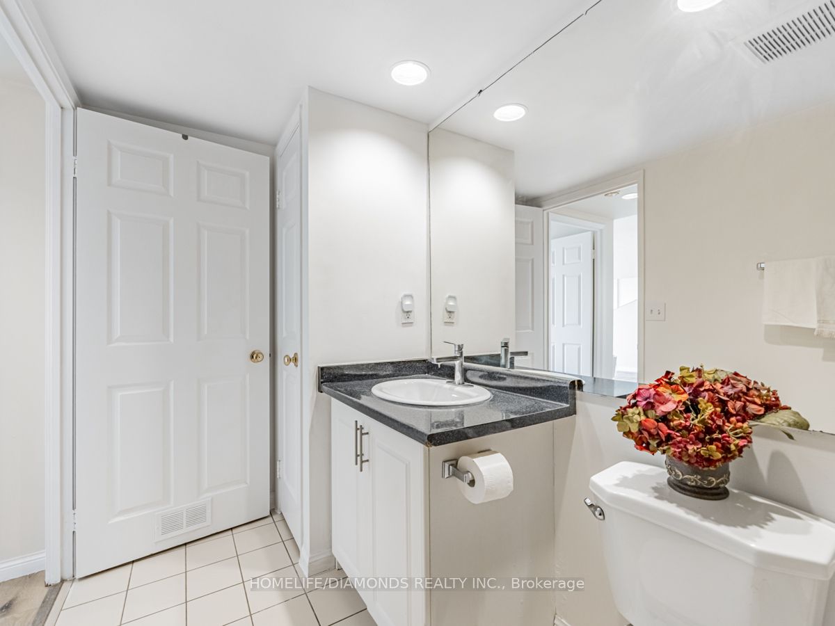 50 Eglinton Ave 10 Property Photo 10