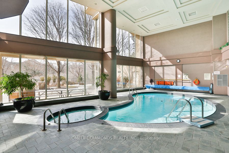 50 Eglinton Ave 10 Property Photo 18