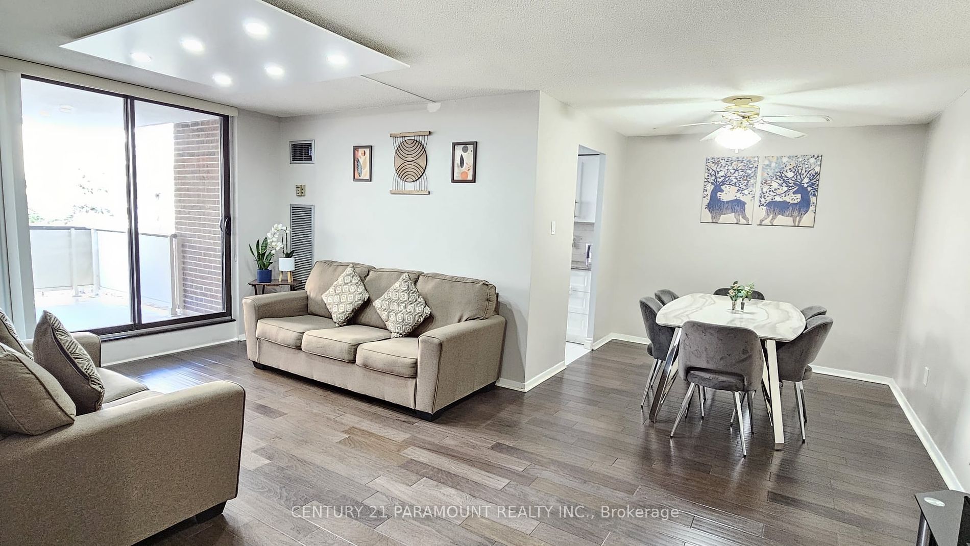 3 Lisa St 07 Property Photo