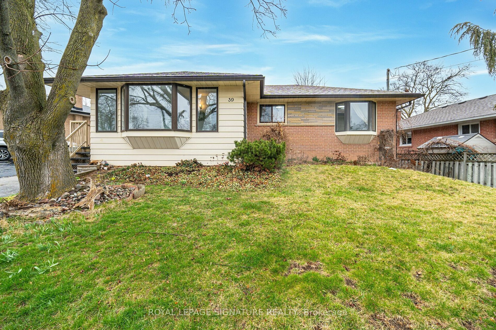 39 Stevens Cres Property Photo 1