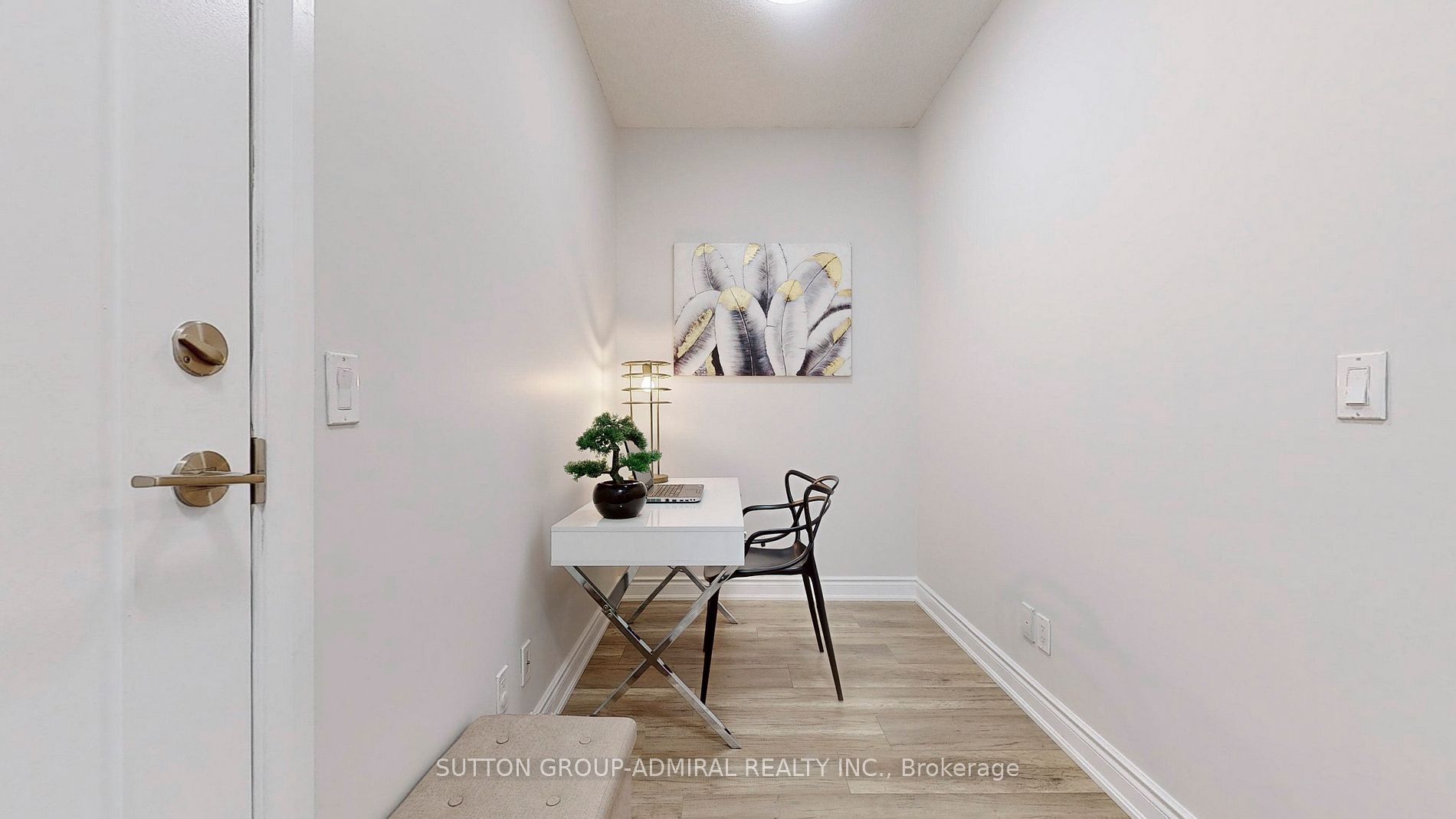 75 Eglington Ave W 06 Property Photo 15