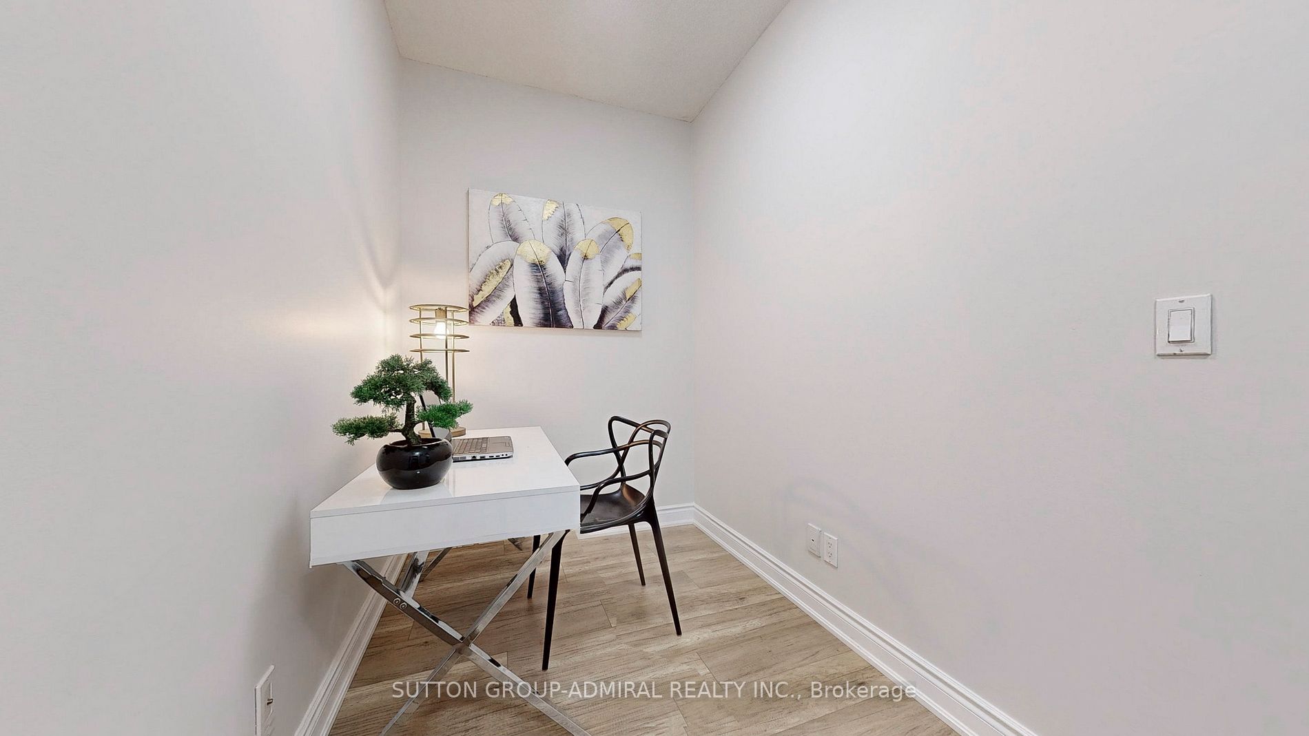 75 Eglington Ave W 06 Property Photo 20