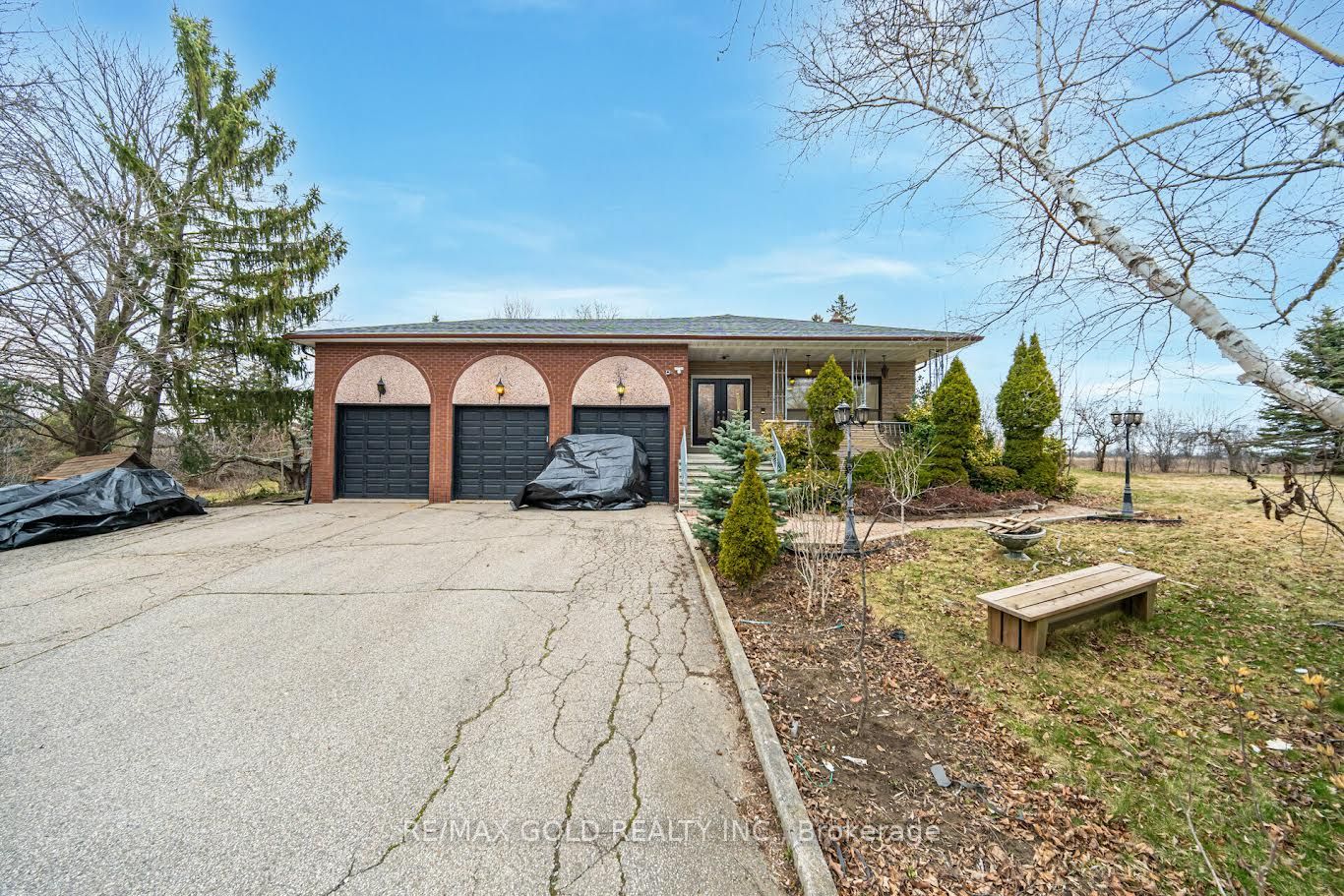 10379 Mcvean Dr Property Photo