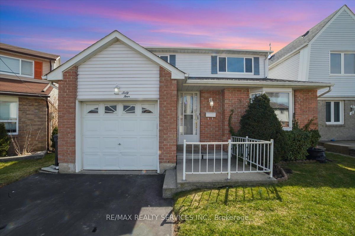 64 Mayfair Cres Property Photo