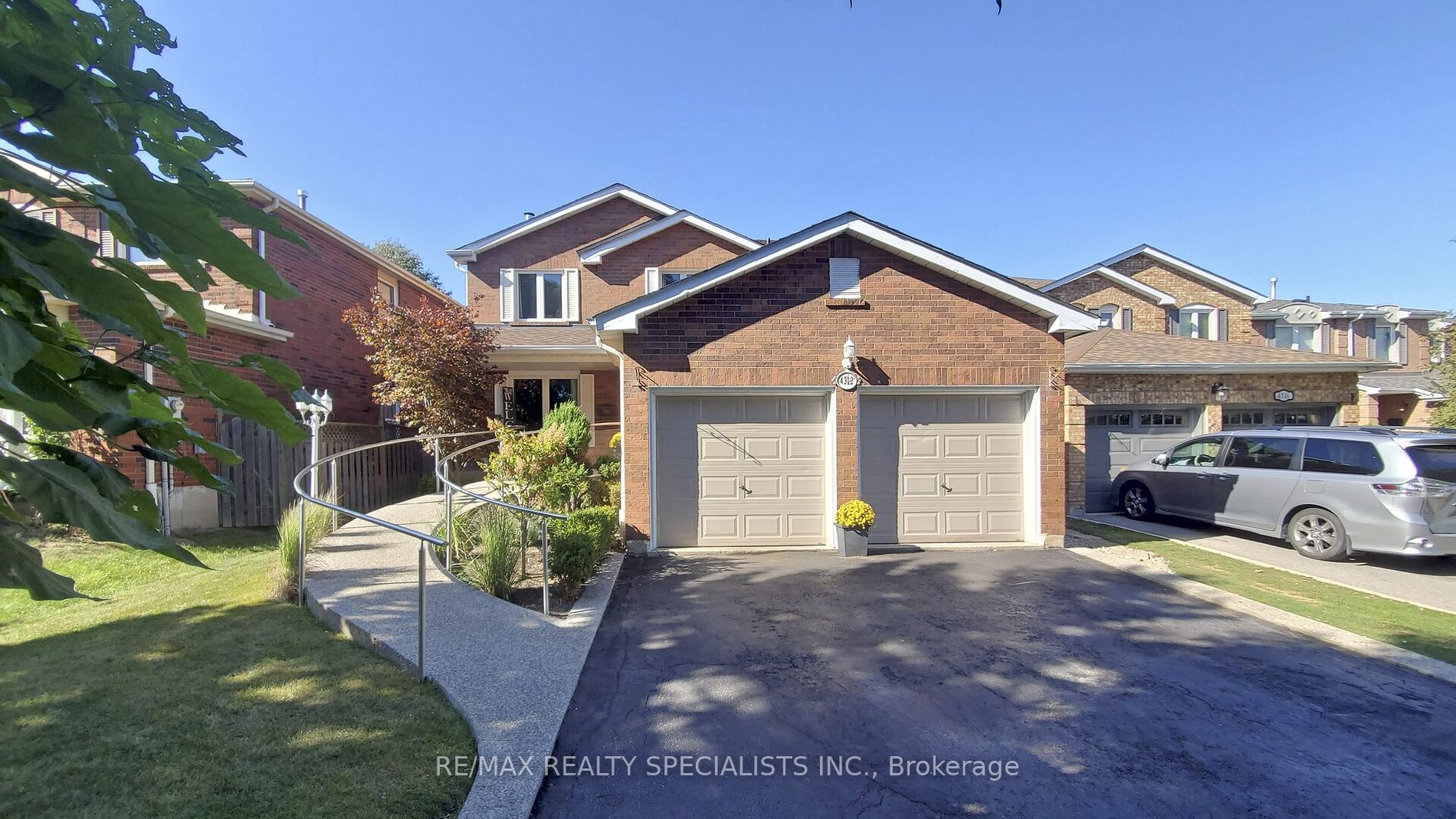 4312 Romfield Cres Property Photo 1