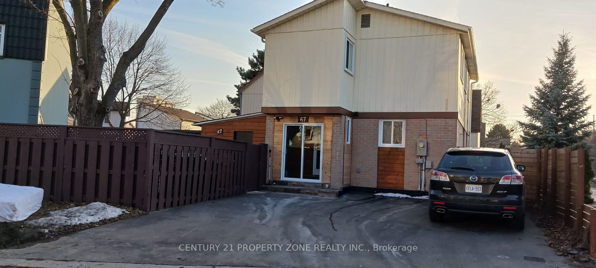 67 Hoskins Sq Property Photo