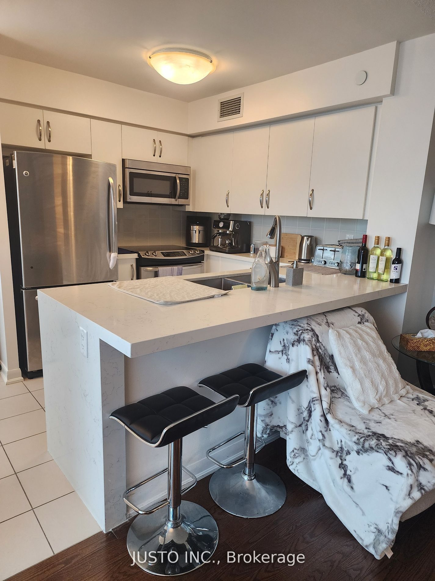 205 Sherway Gardens Rd 10 Property Photo 1