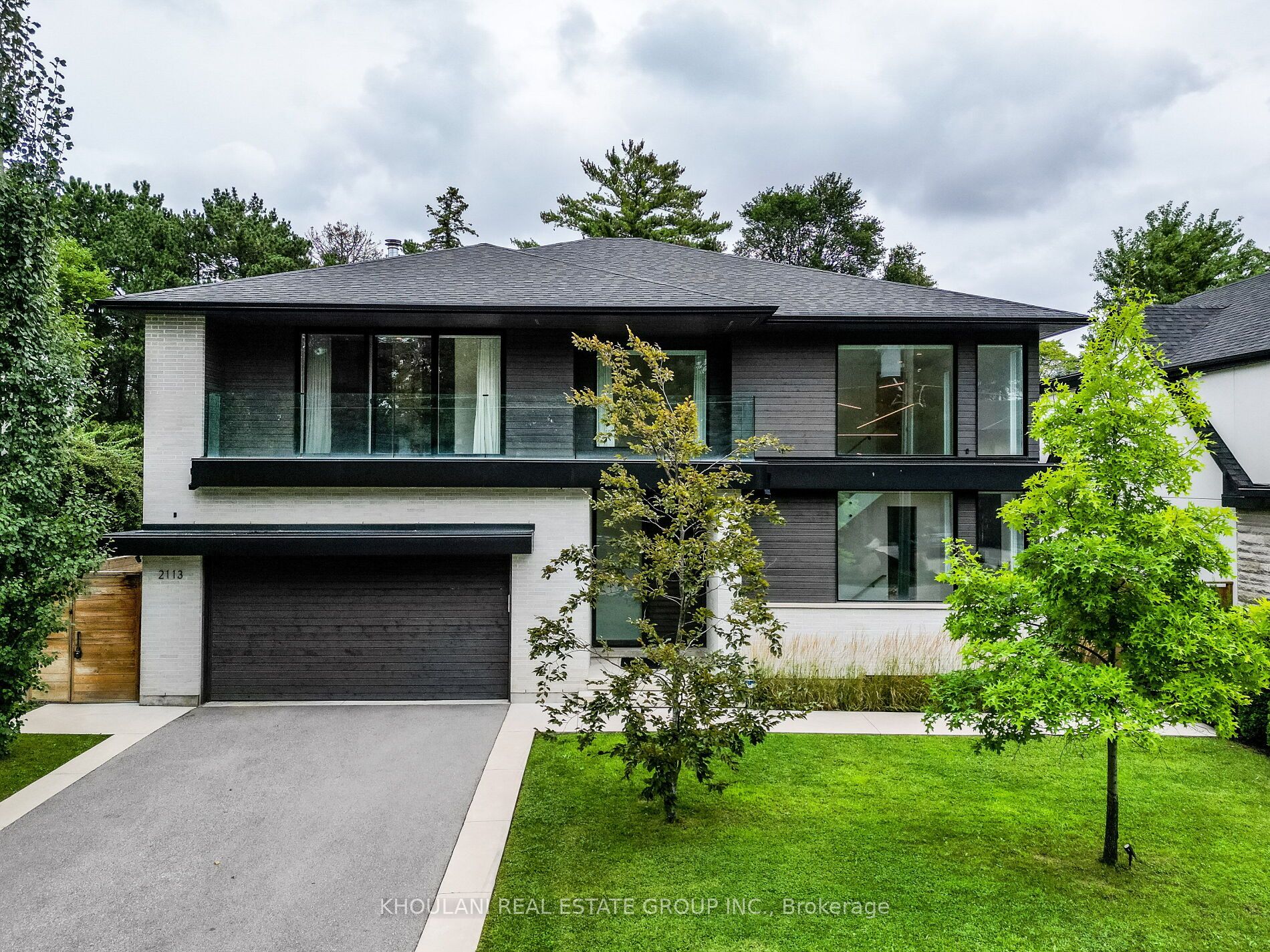 2113 Courtland Cres Property Photo 1