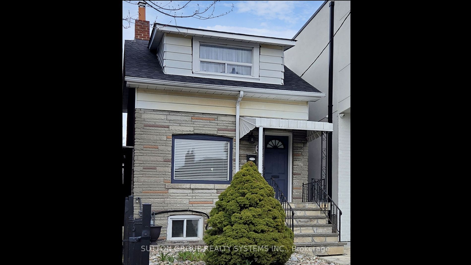 6 Corby Ave Property Photo