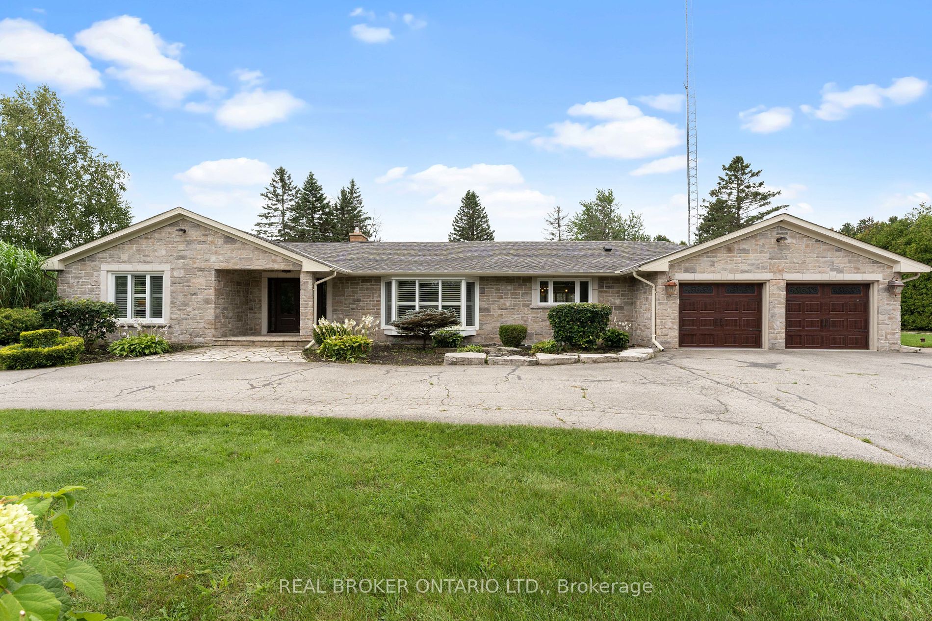 11948 Dublin Line Property Photo