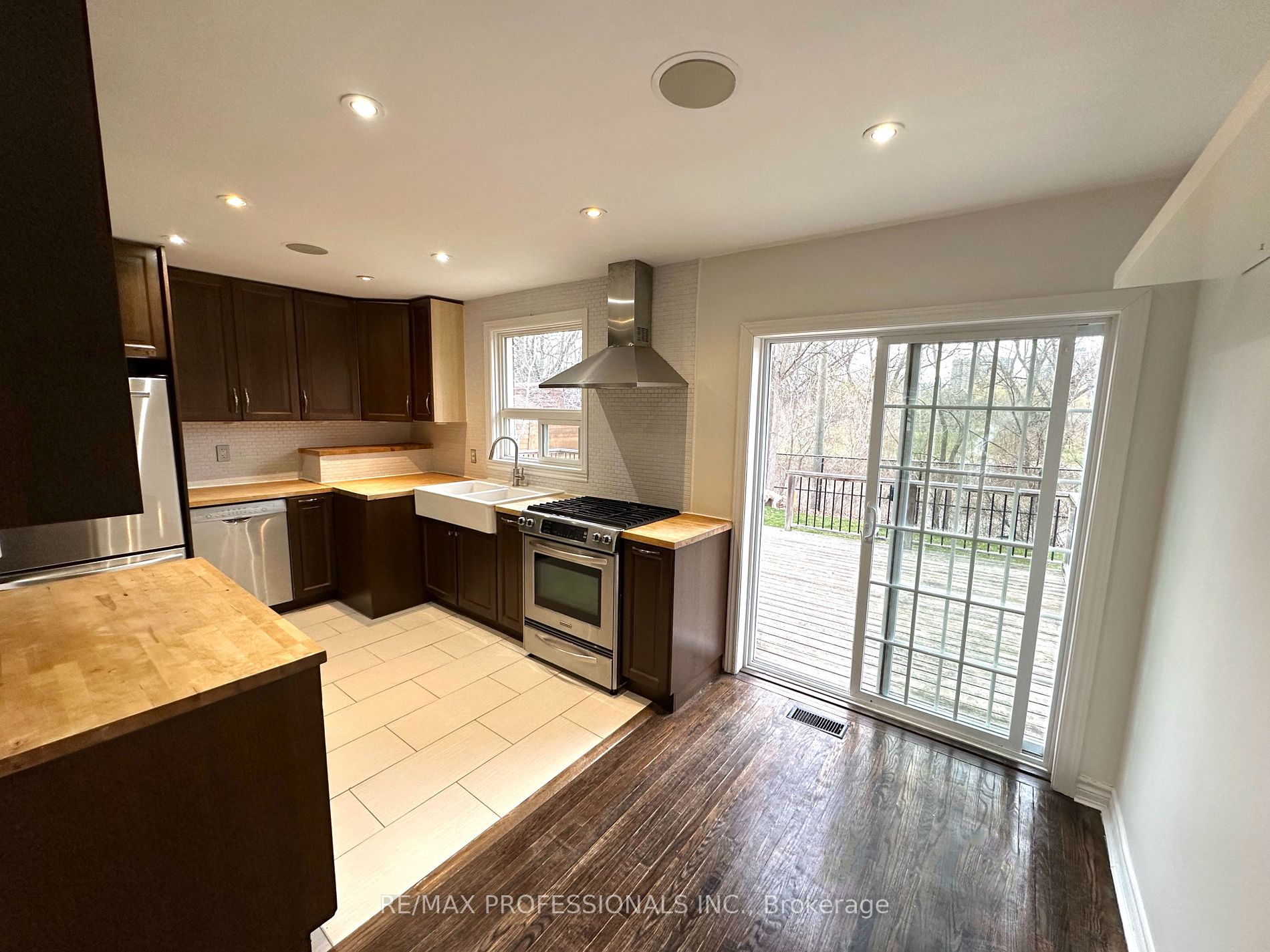 34 Cynthia Rd Property Photo