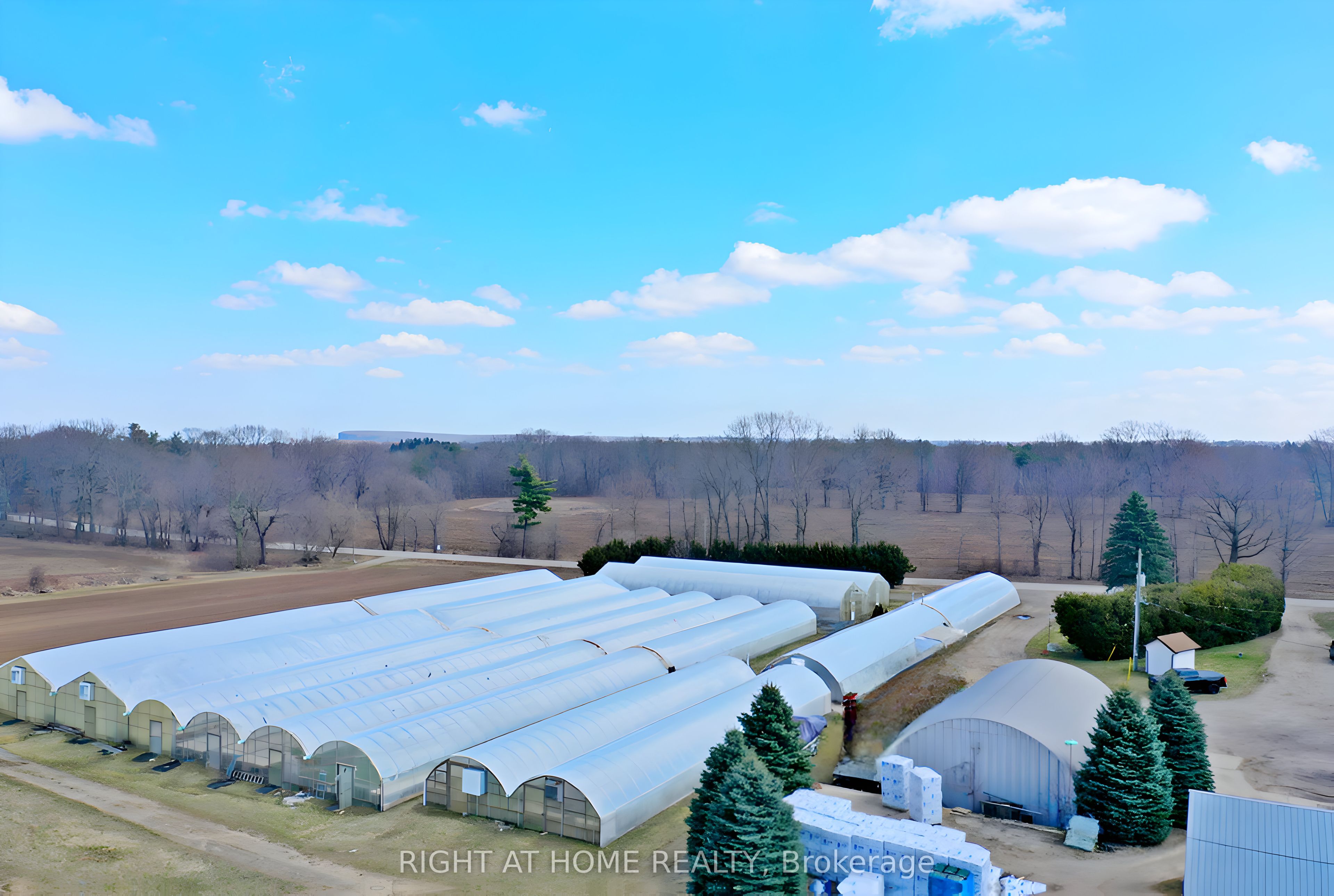 1101 Derry Road Property Photo 11
