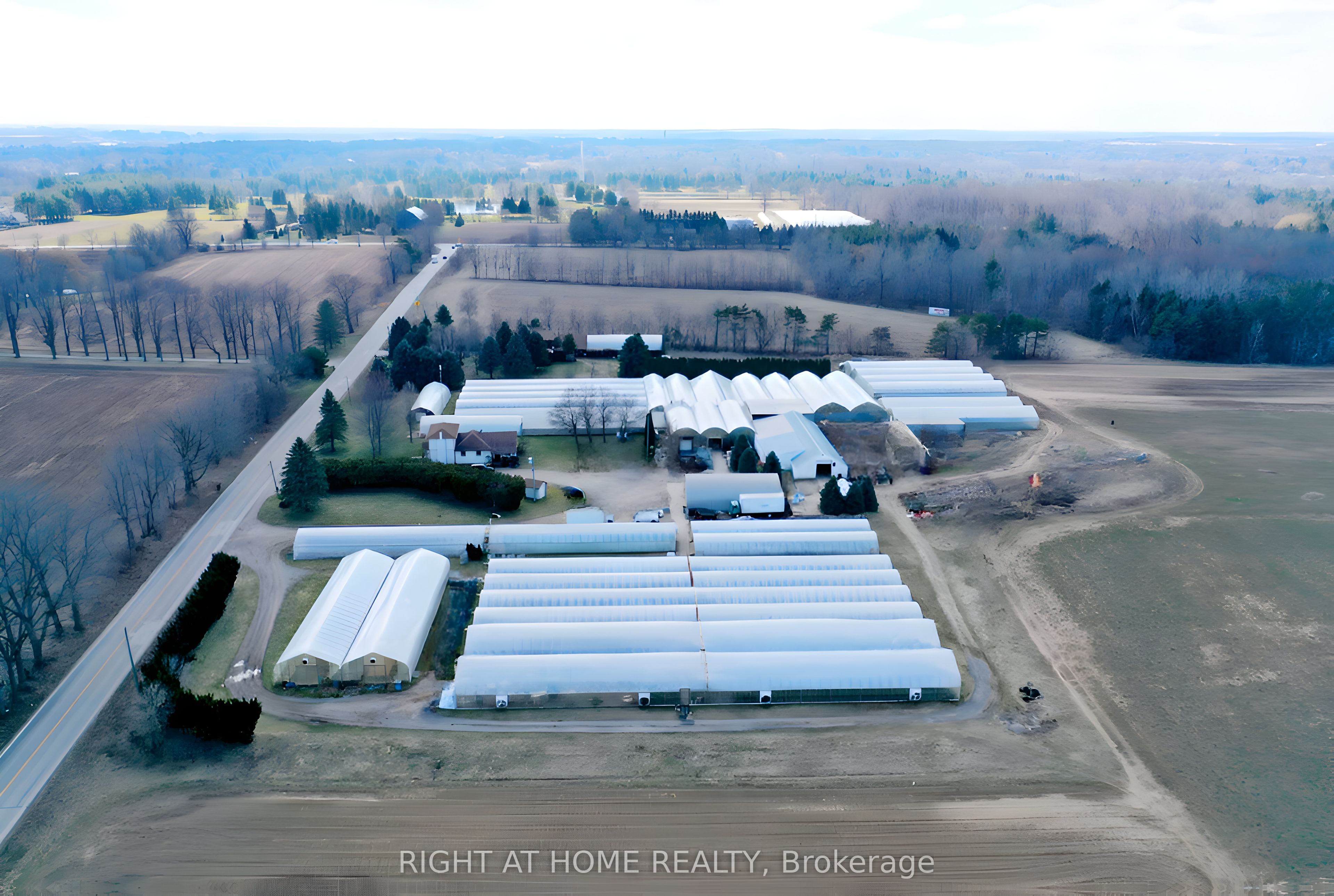 1101 Derry Road Property Photo 12