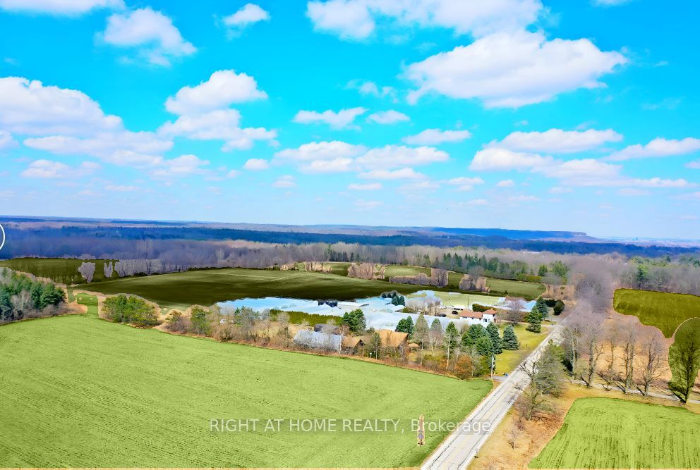 1101 Derry Road Property Photo 35