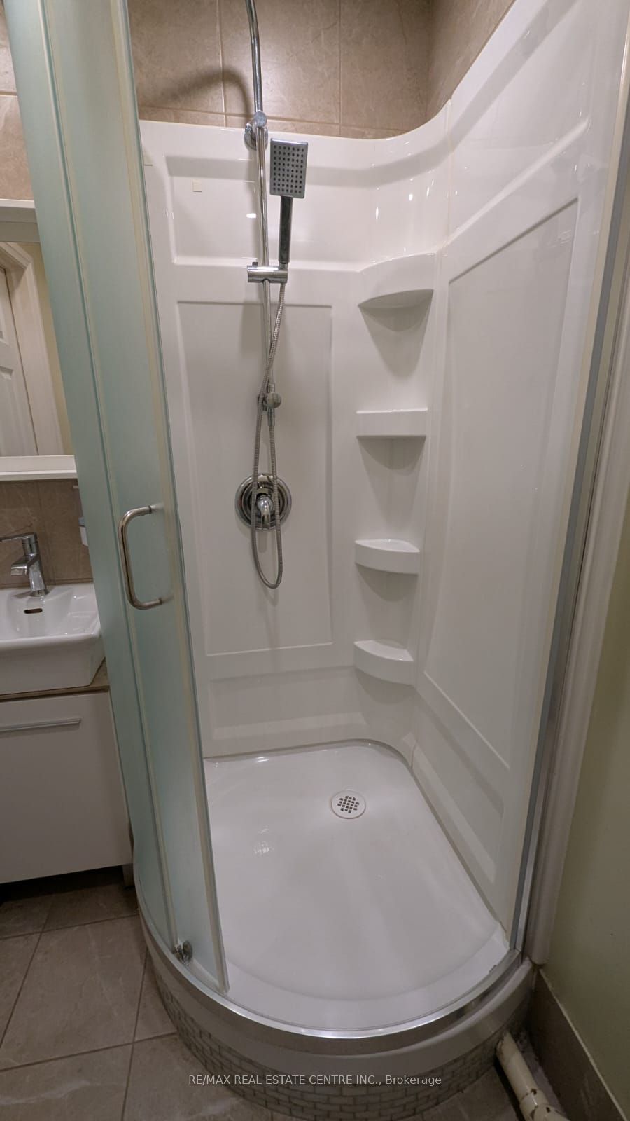 #8 - 1662 Bonhill Road Property Photo 15