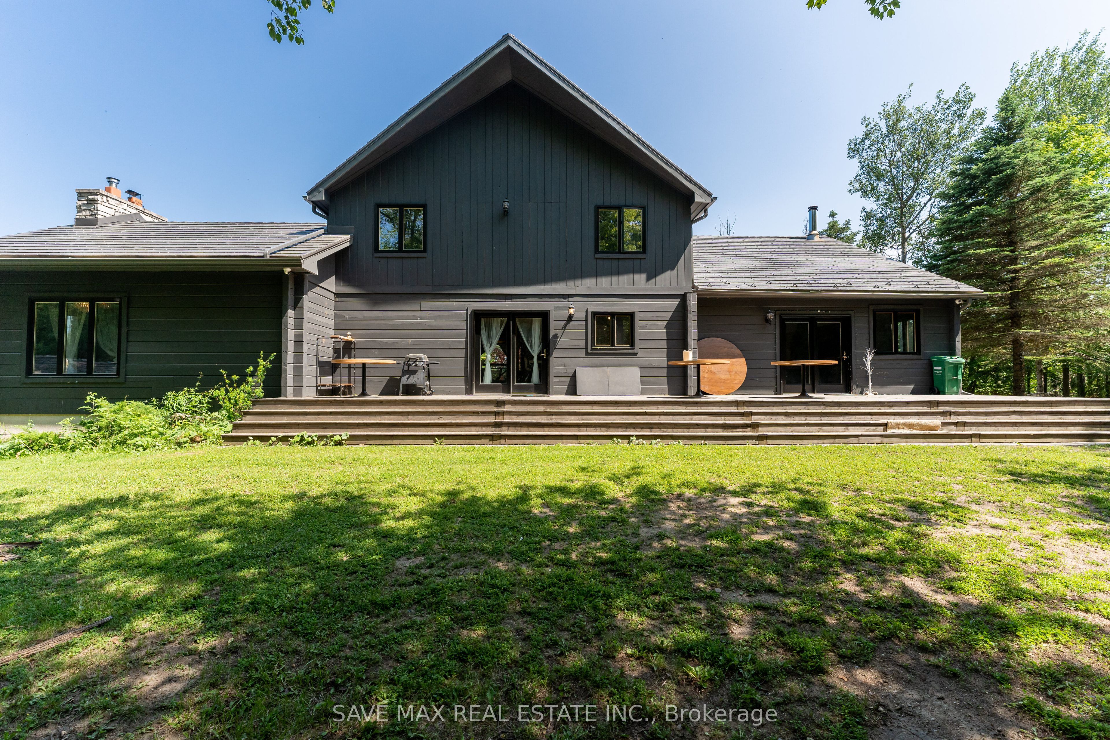 2654 Forks Of The Credit Road Property Photo 10