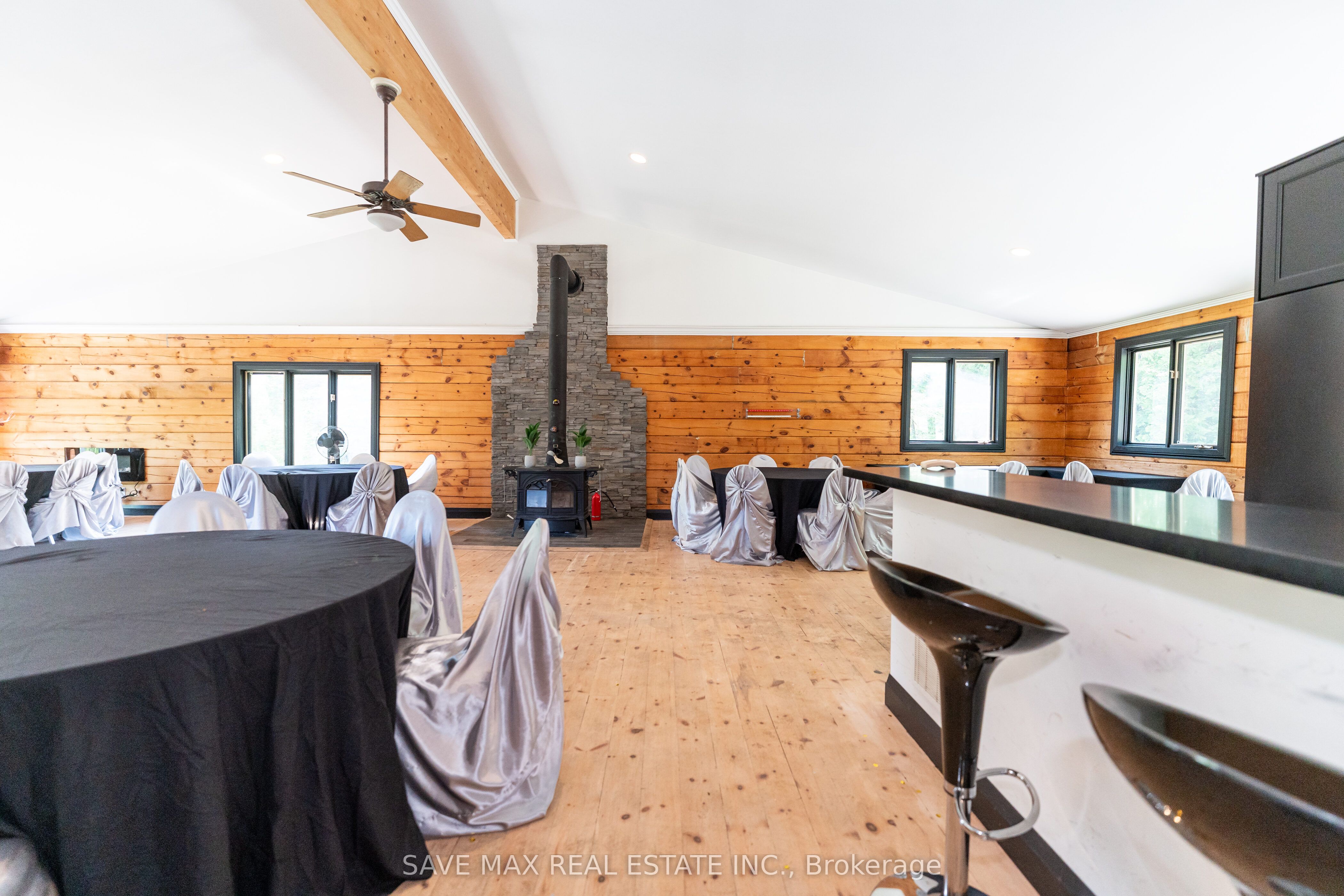 2654 Forks Of The Credit Road Property Photo 21