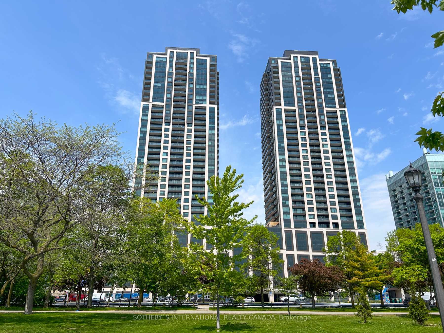 1926 Lake Shore Blvd W 9 Property Photo 1