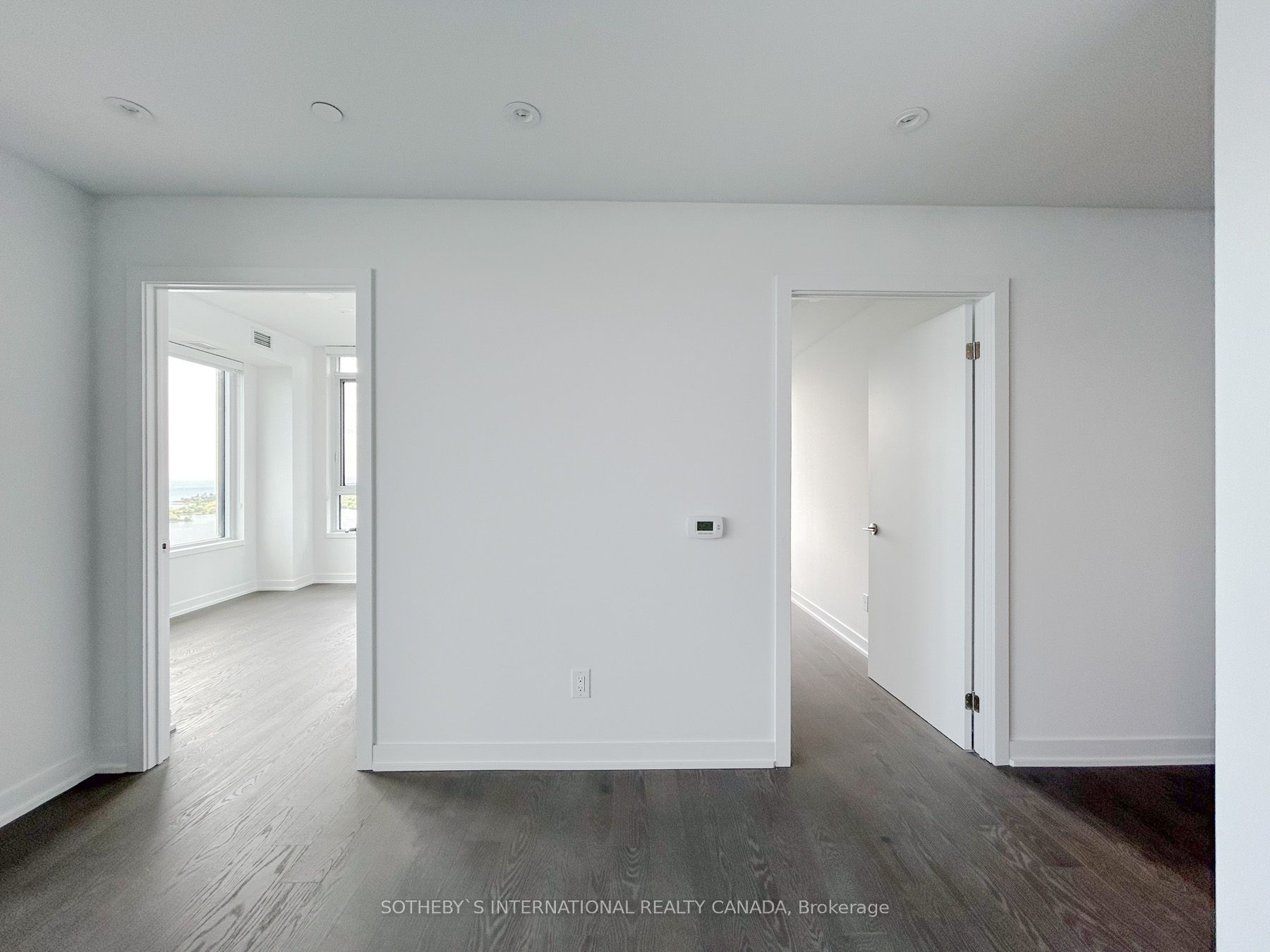 1926 Lake Shore Blvd W 9 Property Photo 3