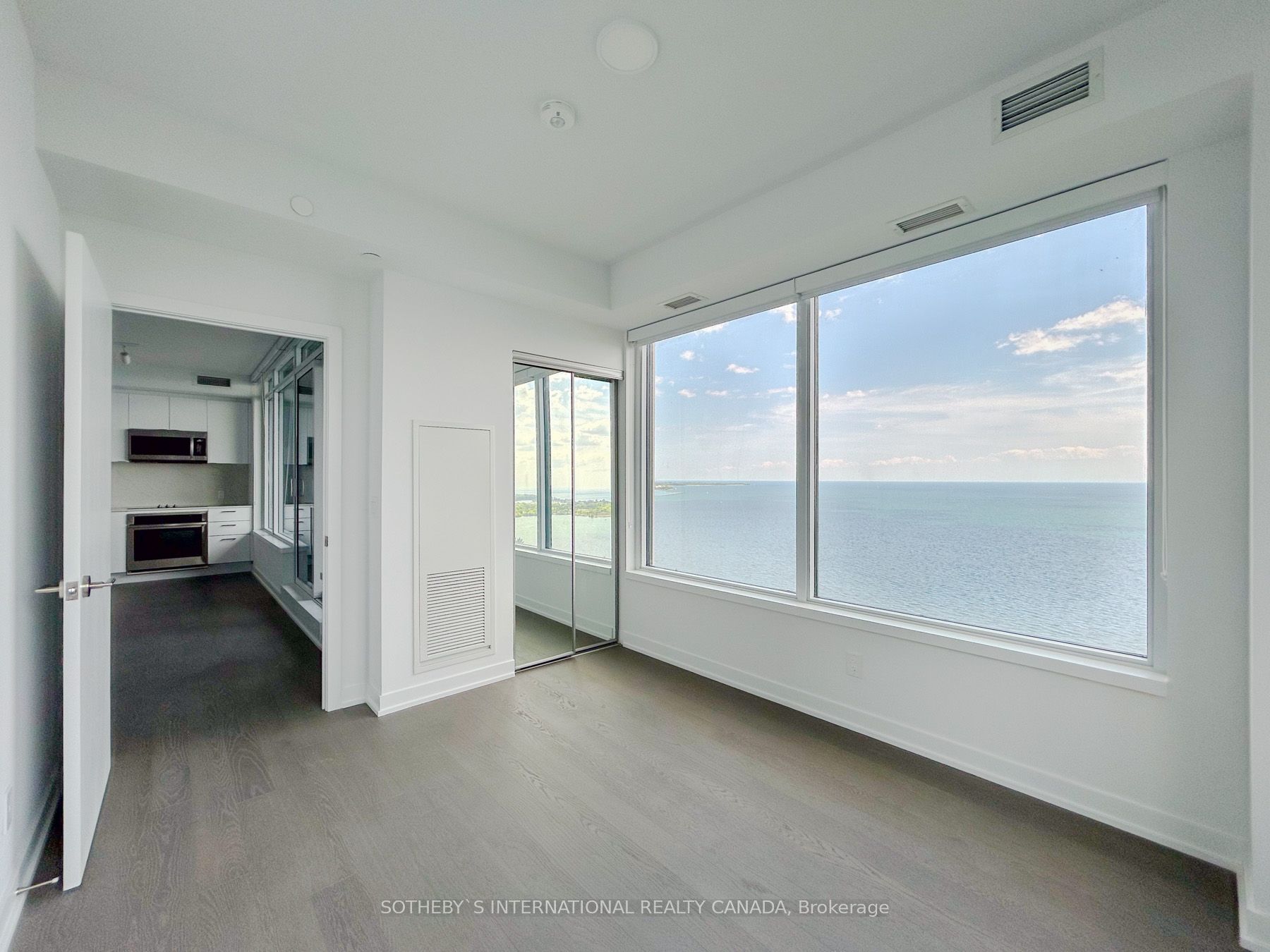 1926 Lake Shore Blvd W 9 Property Photo 7