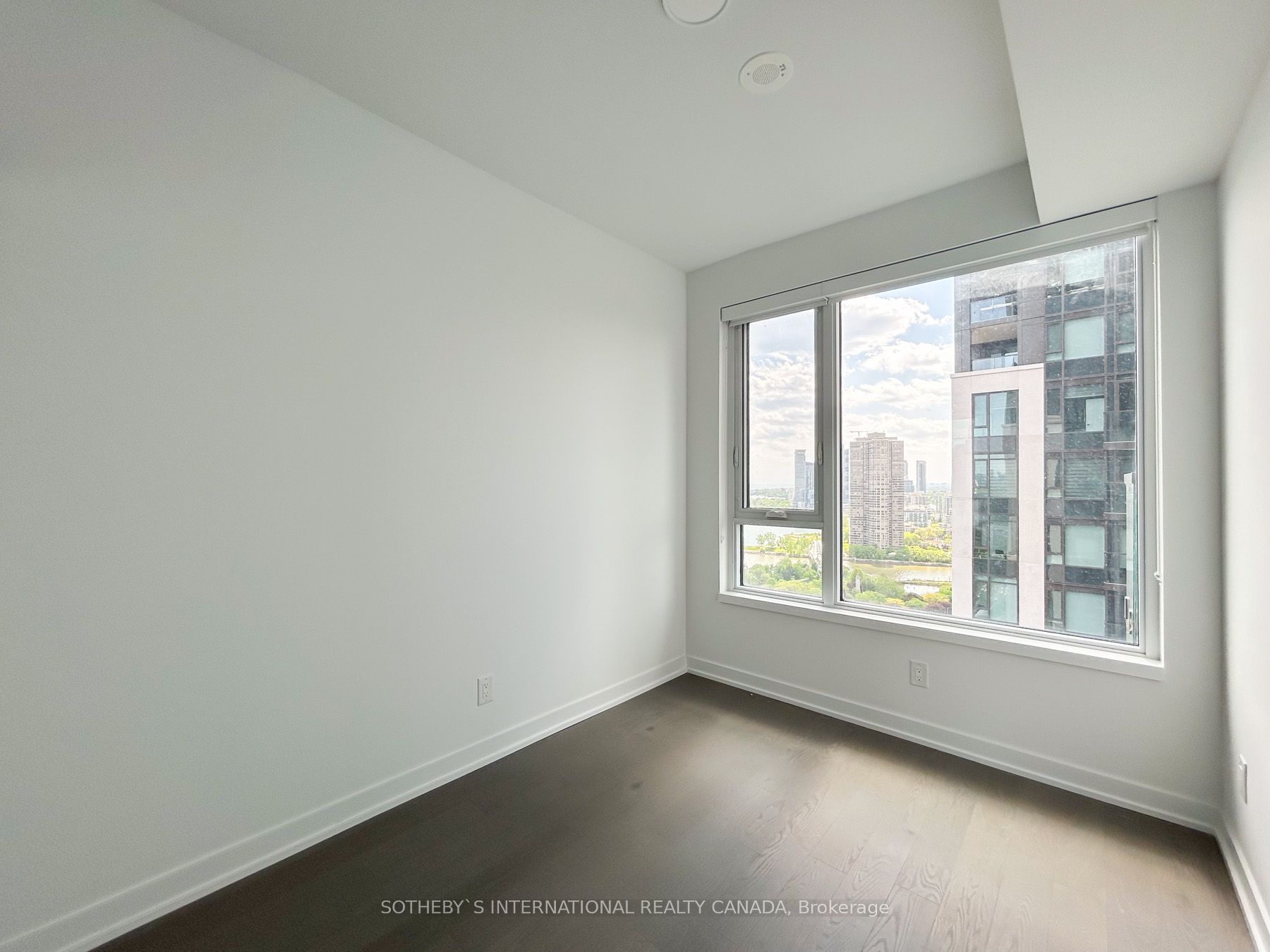 1926 Lake Shore Blvd W 9 Property Photo 9